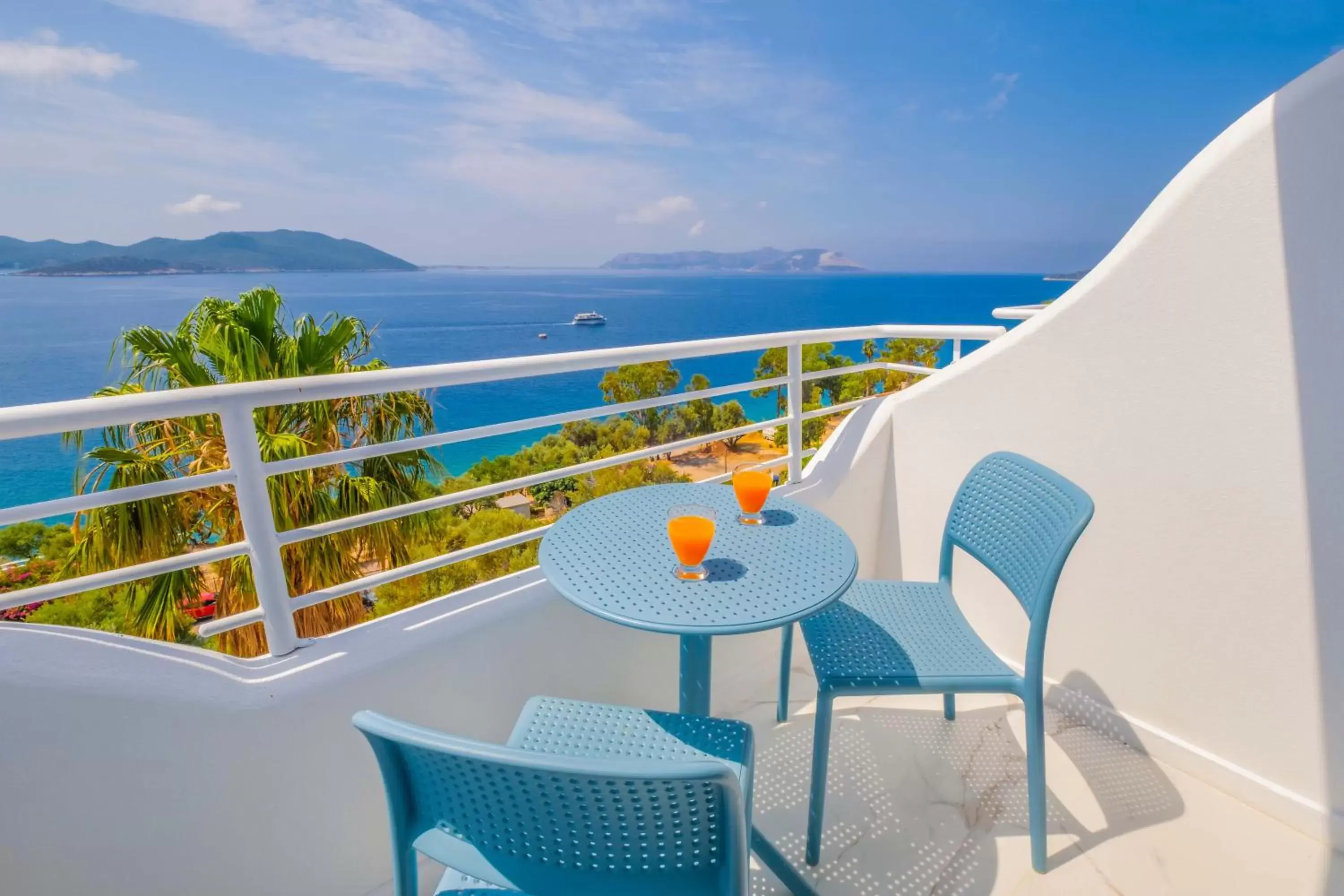 Balcony/Terrace in Payam Hotel