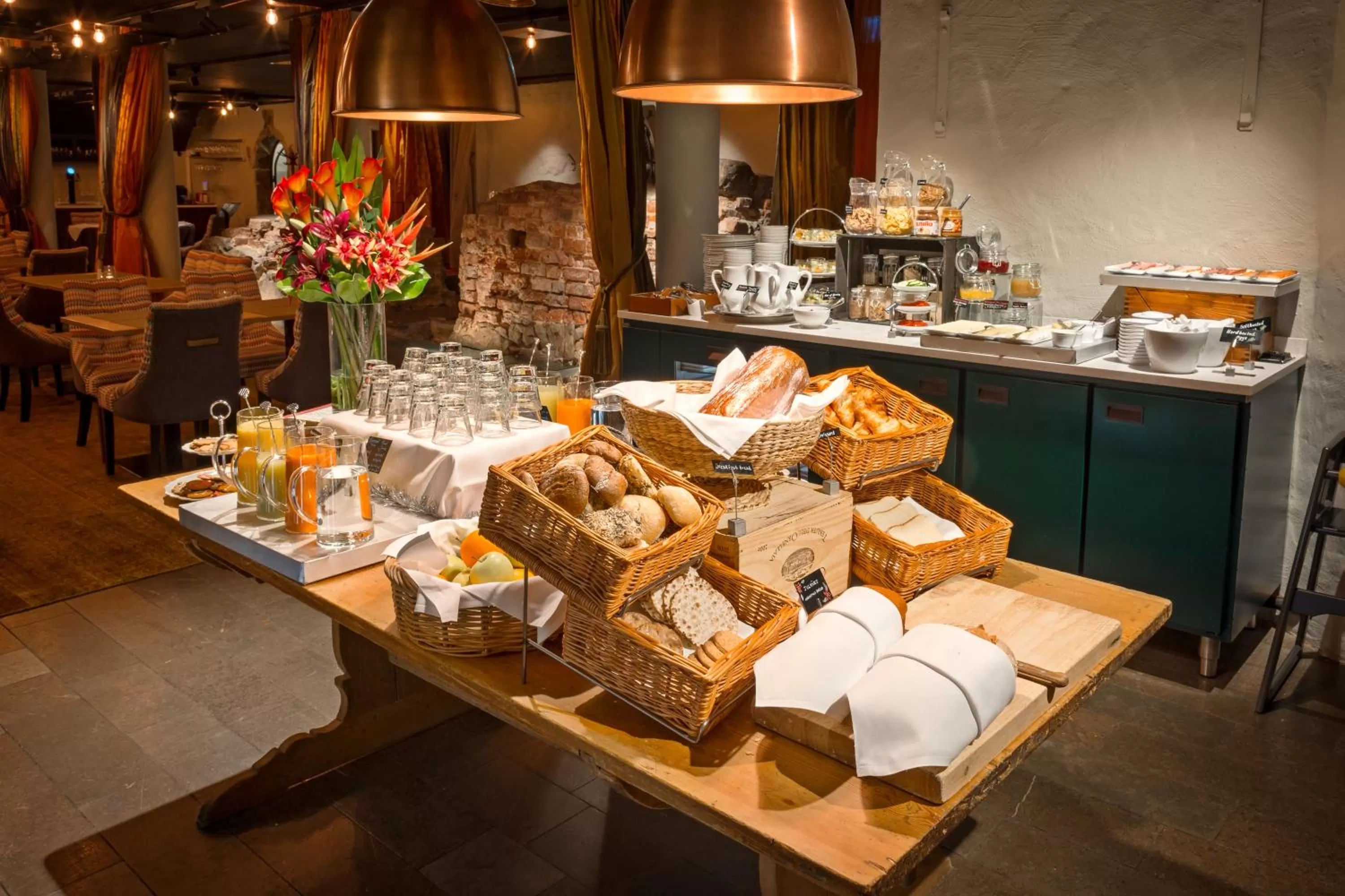 Buffet breakfast in Victory Hotel