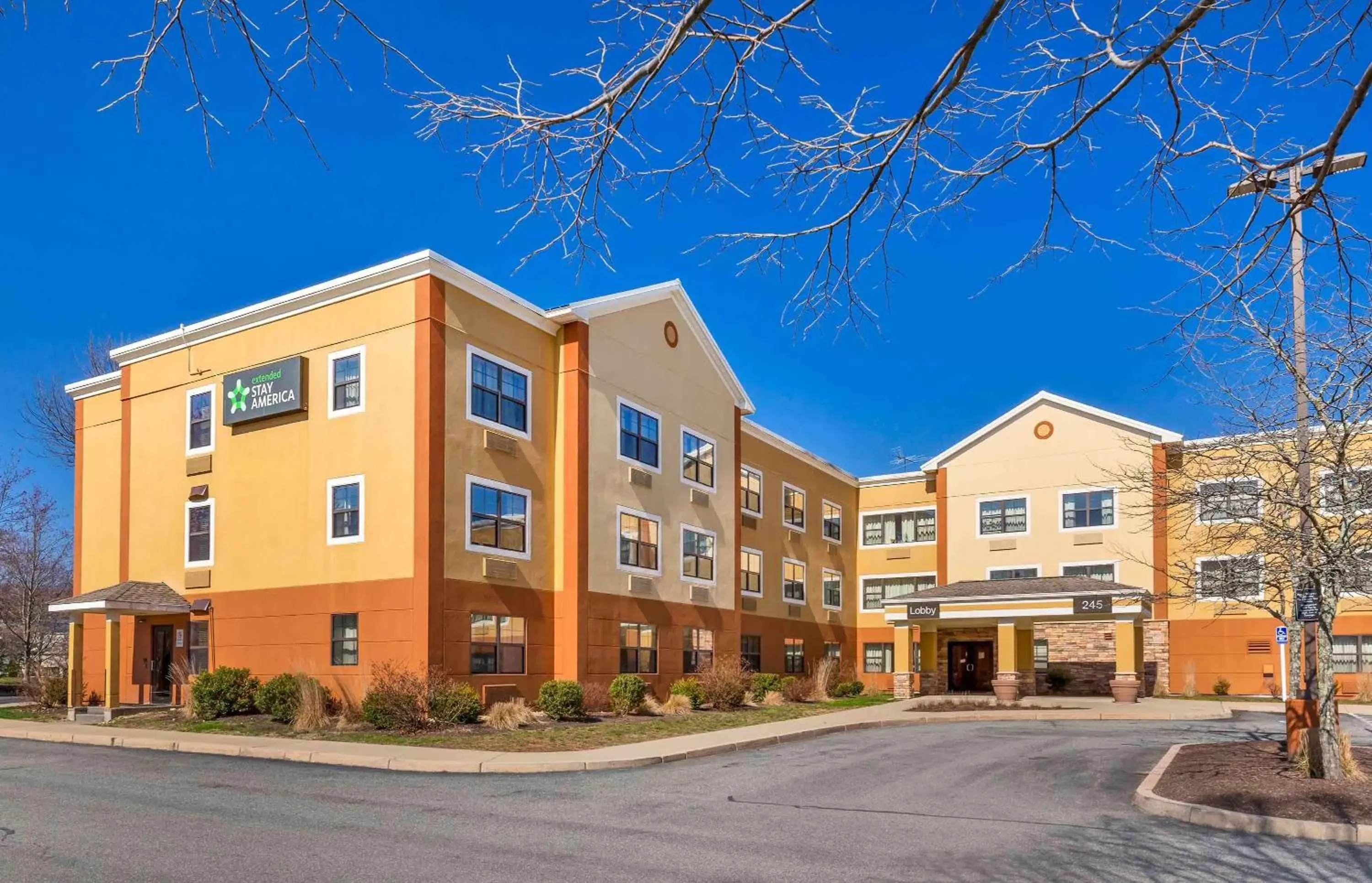 Property Building in Extended Stay America Suites - Providence - Warwick