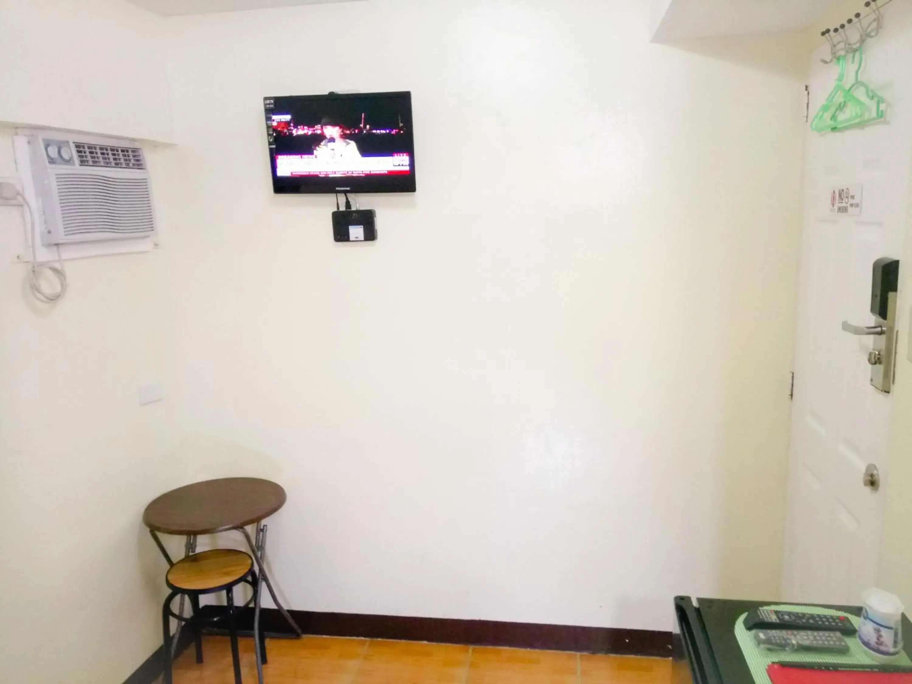 TV and multimedia, TV/Entertainment Center in 8hostel