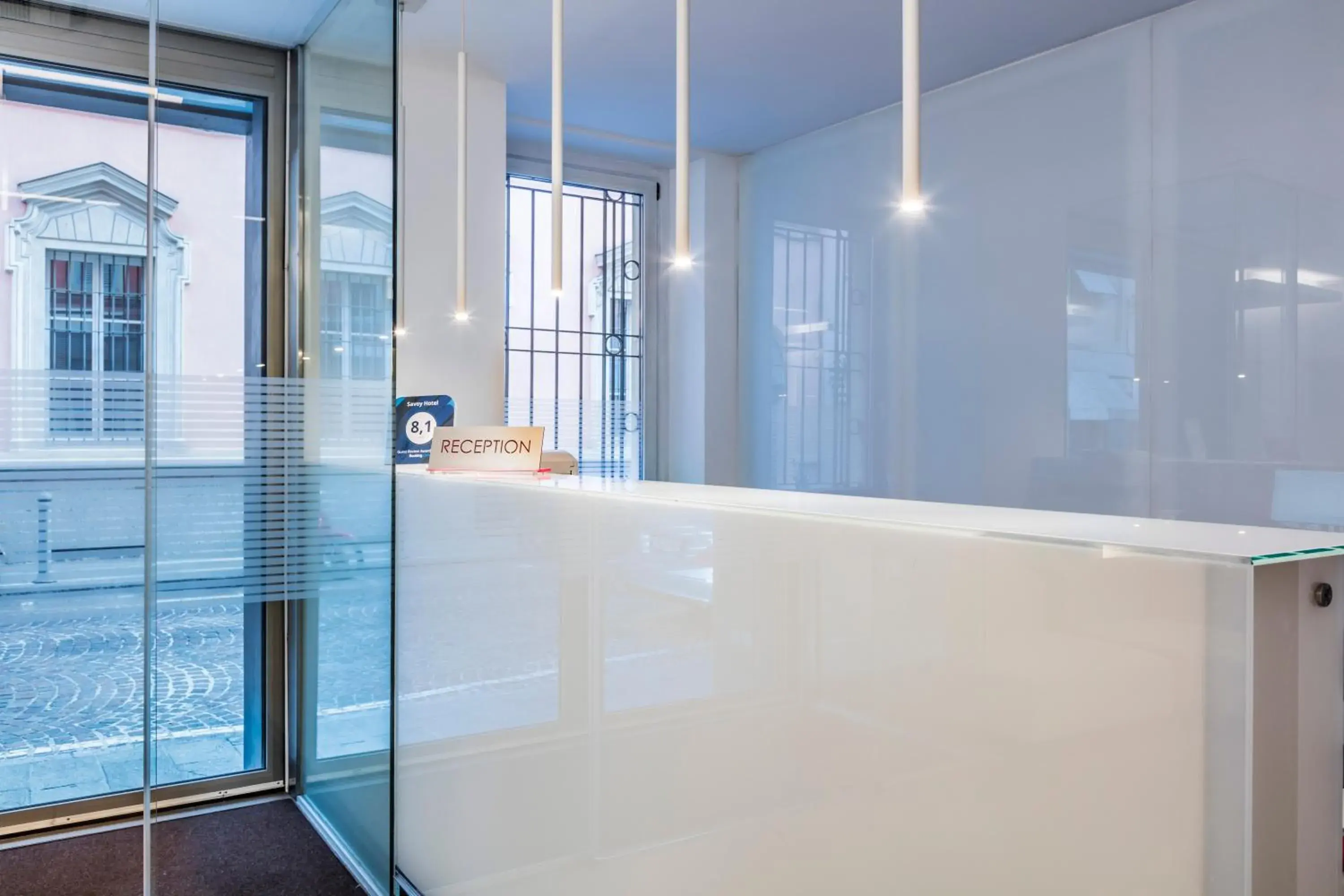 Lobby or reception, Bathroom in Savoy Hotel