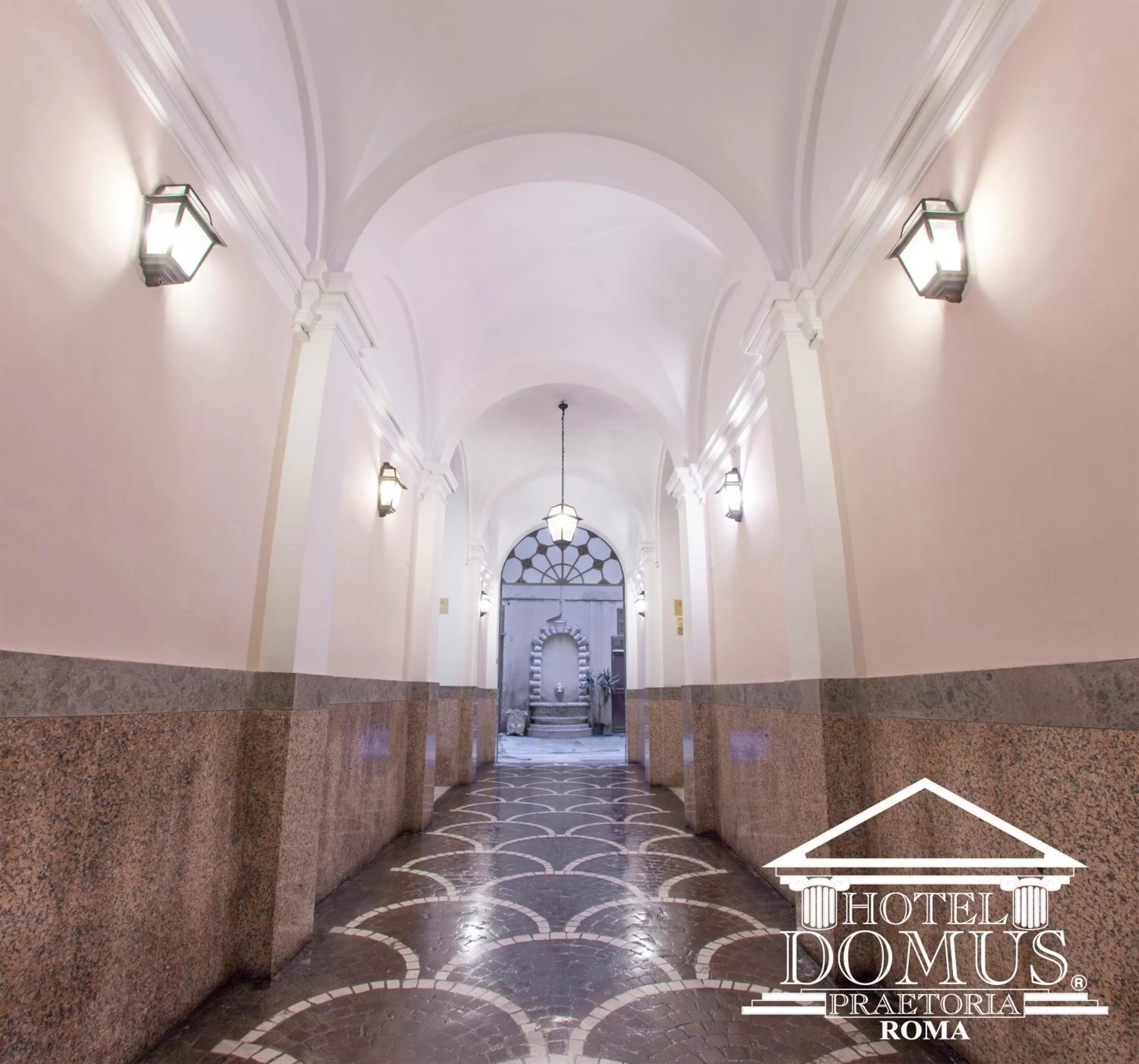 Facade/entrance in Hotel Domus Praetoria