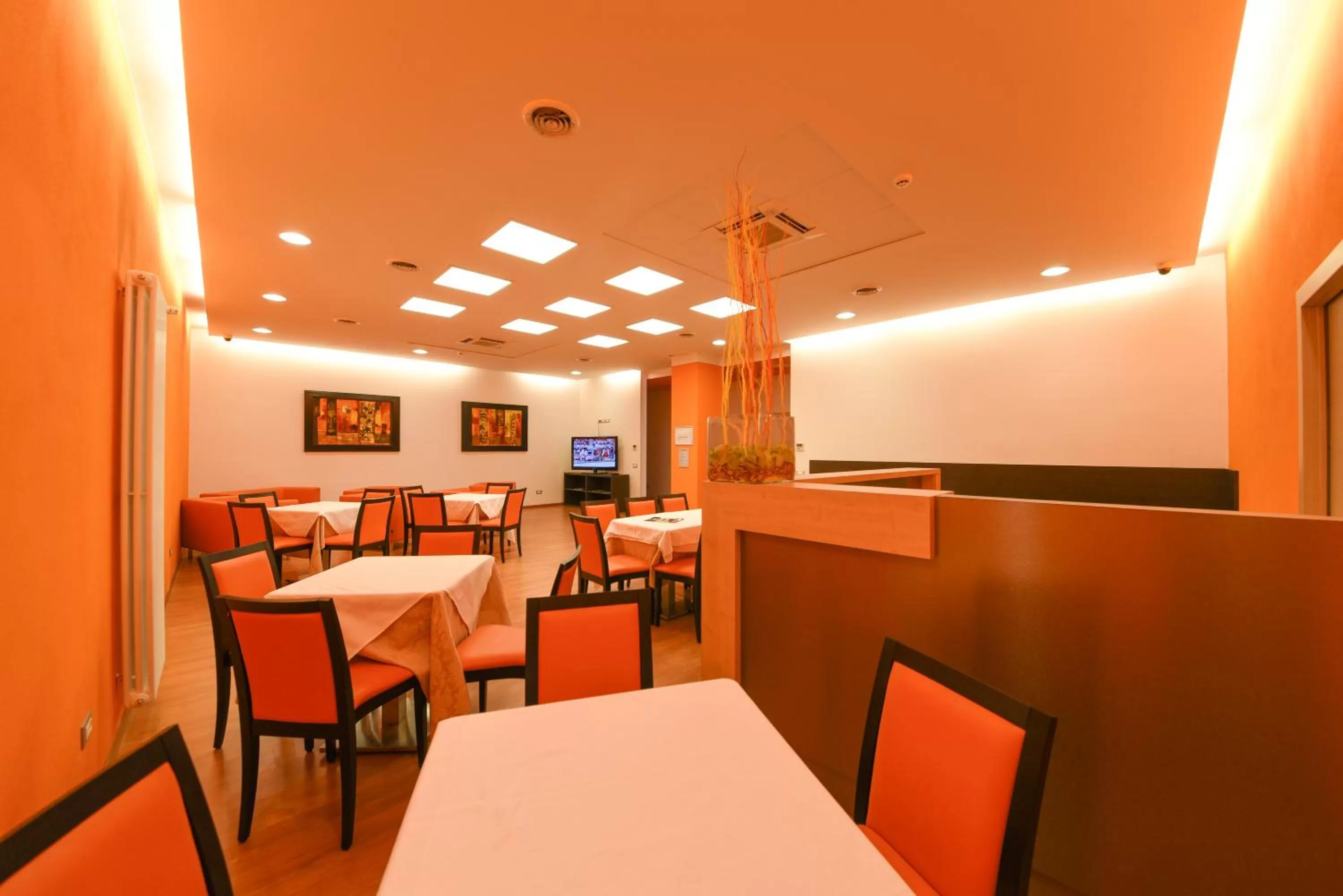 Communal lounge/ TV room in Hotel Fiera