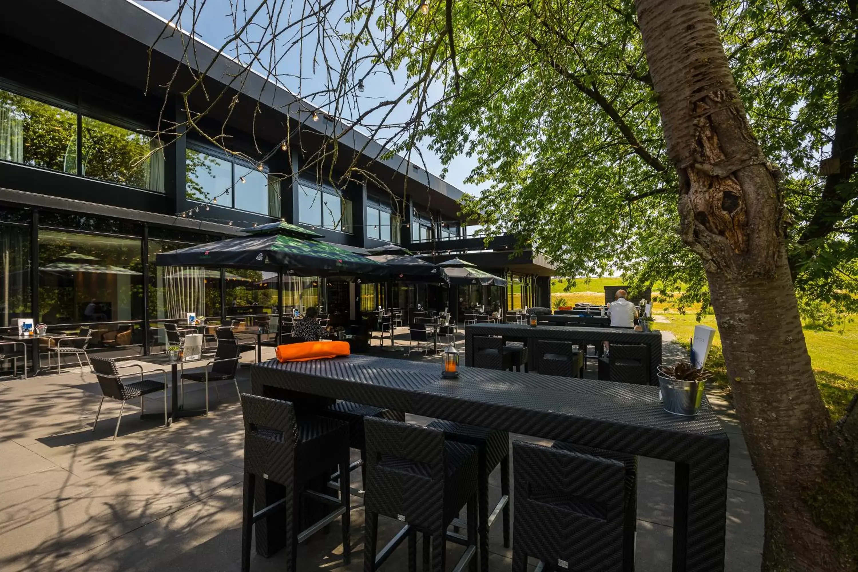 Patio, Restaurant/Places to Eat in Postillion Hotel Deventer