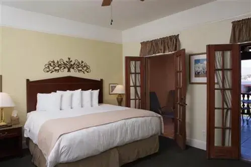 Bed in Hotel El Capitan Bed in Hotel El Capitan