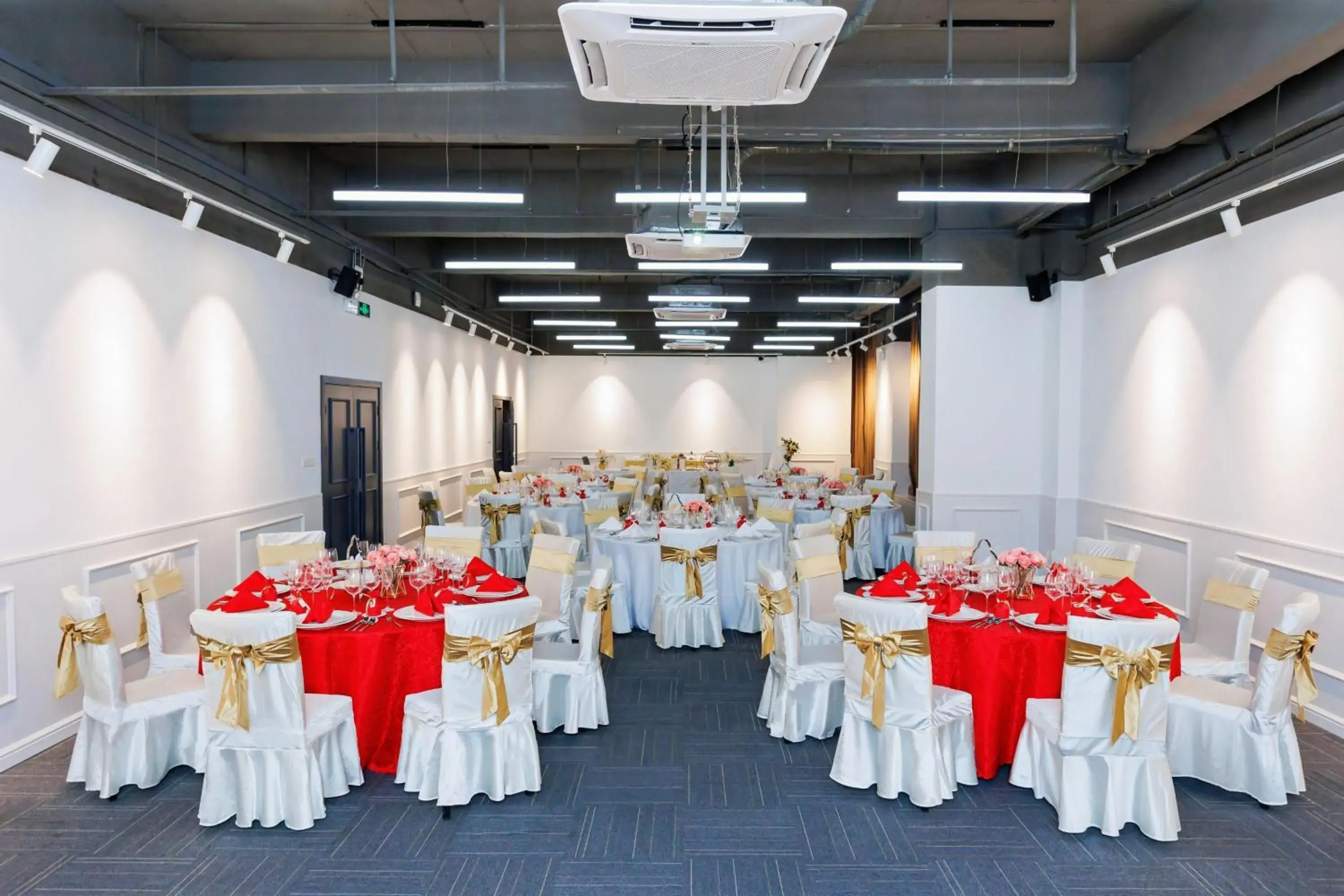 Meeting/conference room, Banquet Facilities in Bridal Tea House Hotel-Complimentary Welcome Drink before 30 Sep