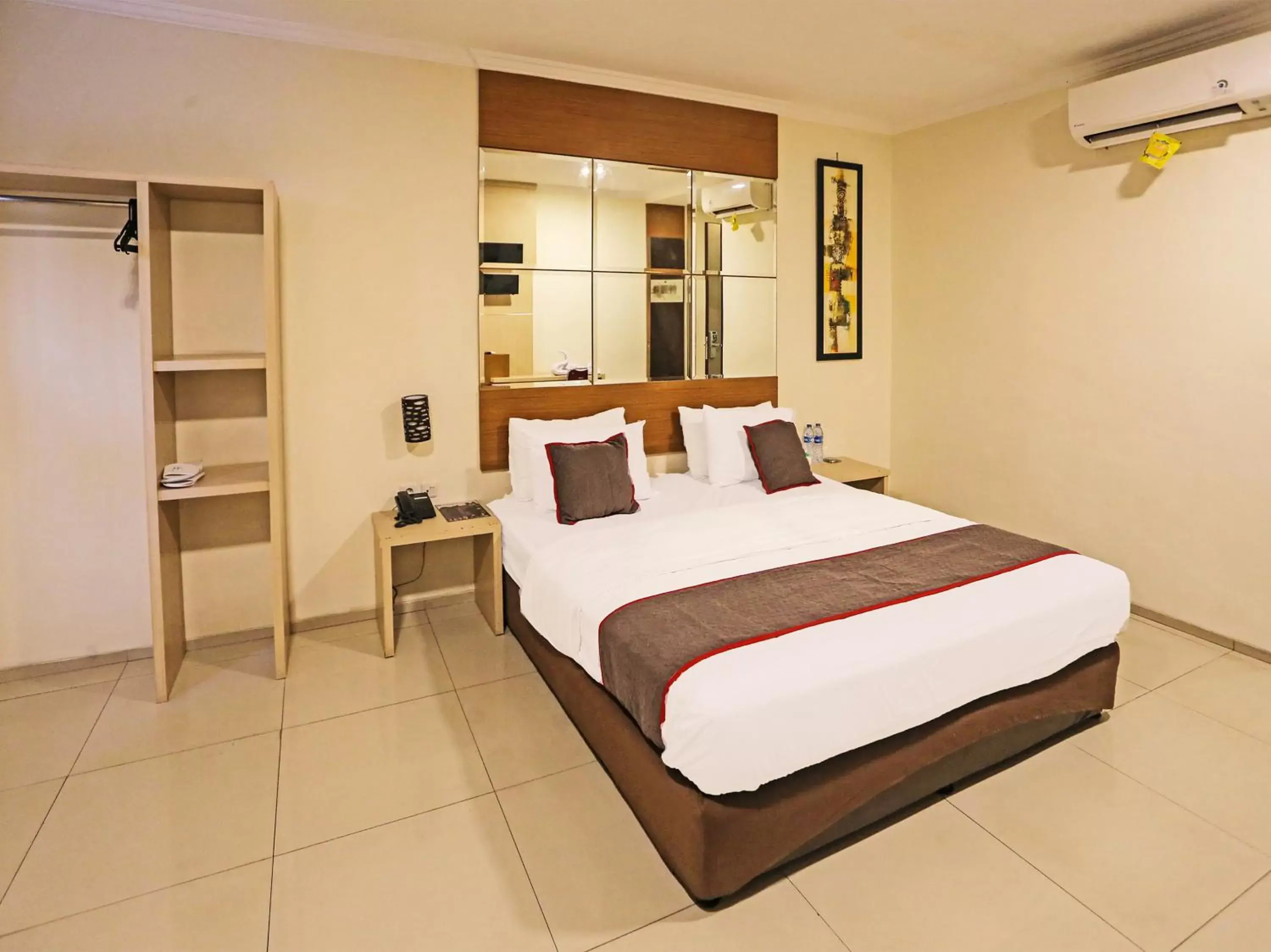 Super OYO Townhouse OAK Hotel Fiducia Serpong Super OYO Townhouse OAK Hotel Fiducia Serpong