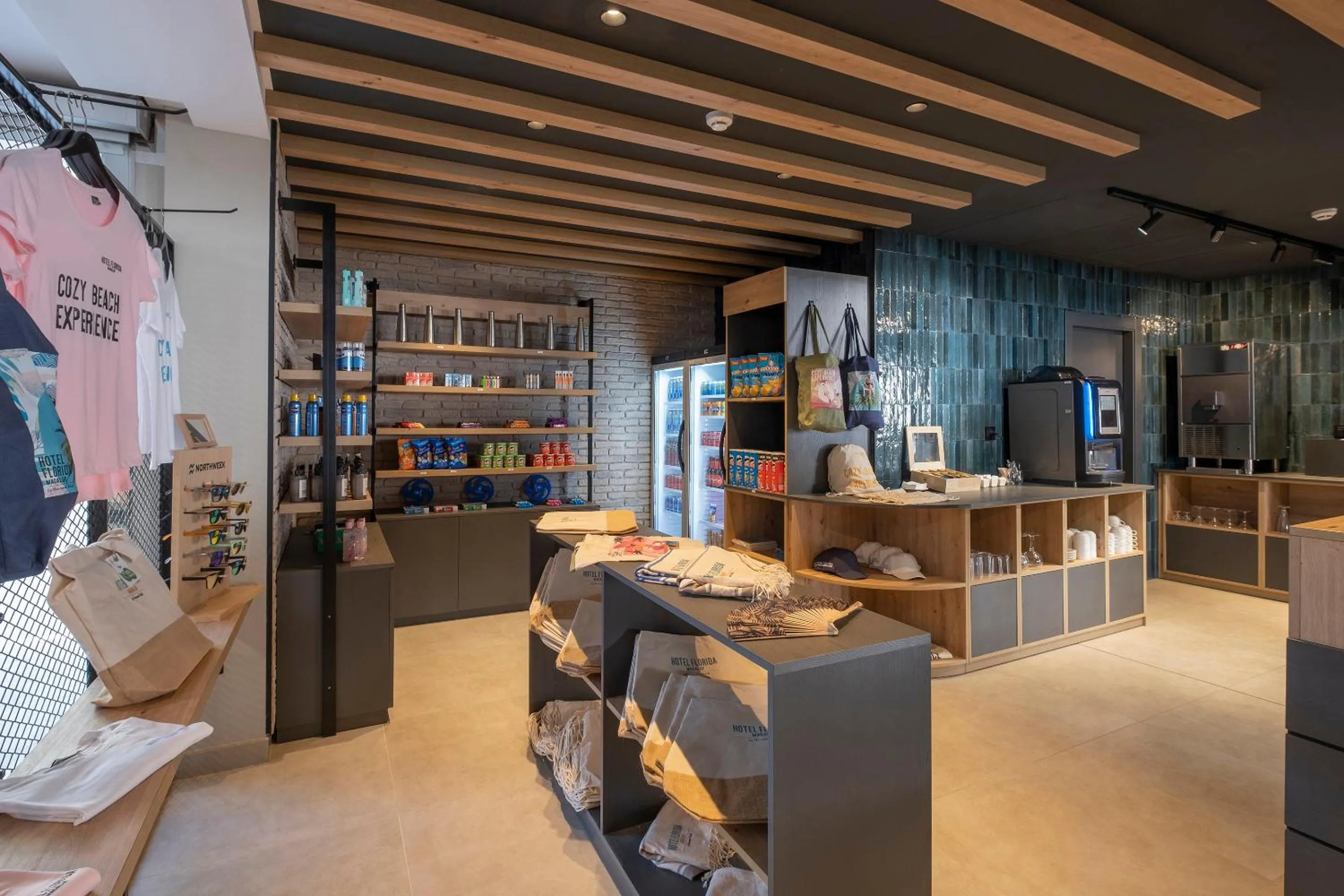 On-site shops in Hotel Florida Magaluf - Adults Only