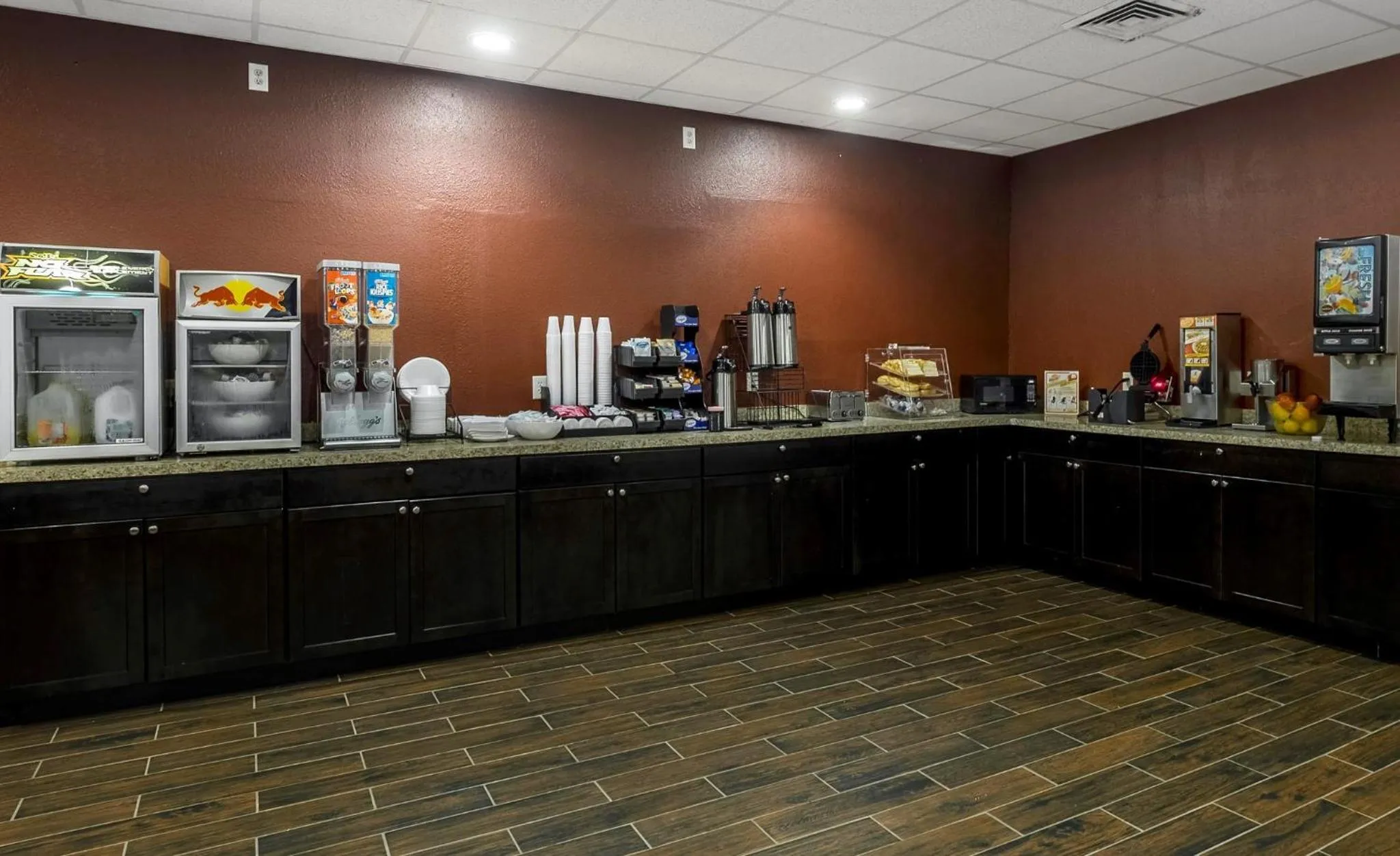 Breakfast in Red Roof Inn Williamsport, PA