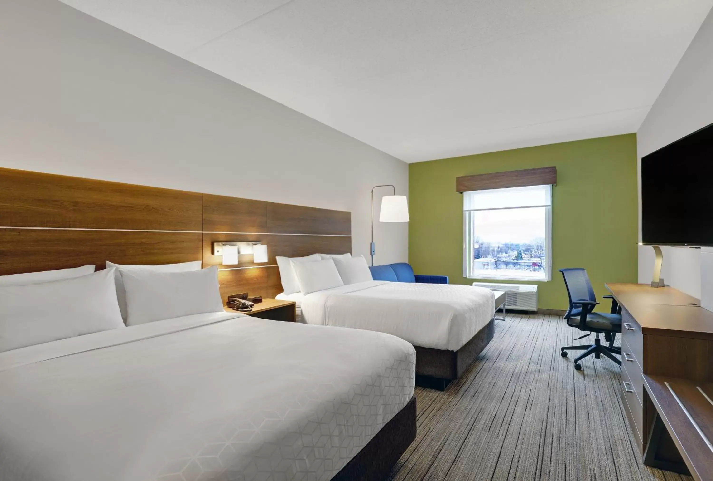 Photo of the whole room in Holiday Inn Express & Suites - Collingwood