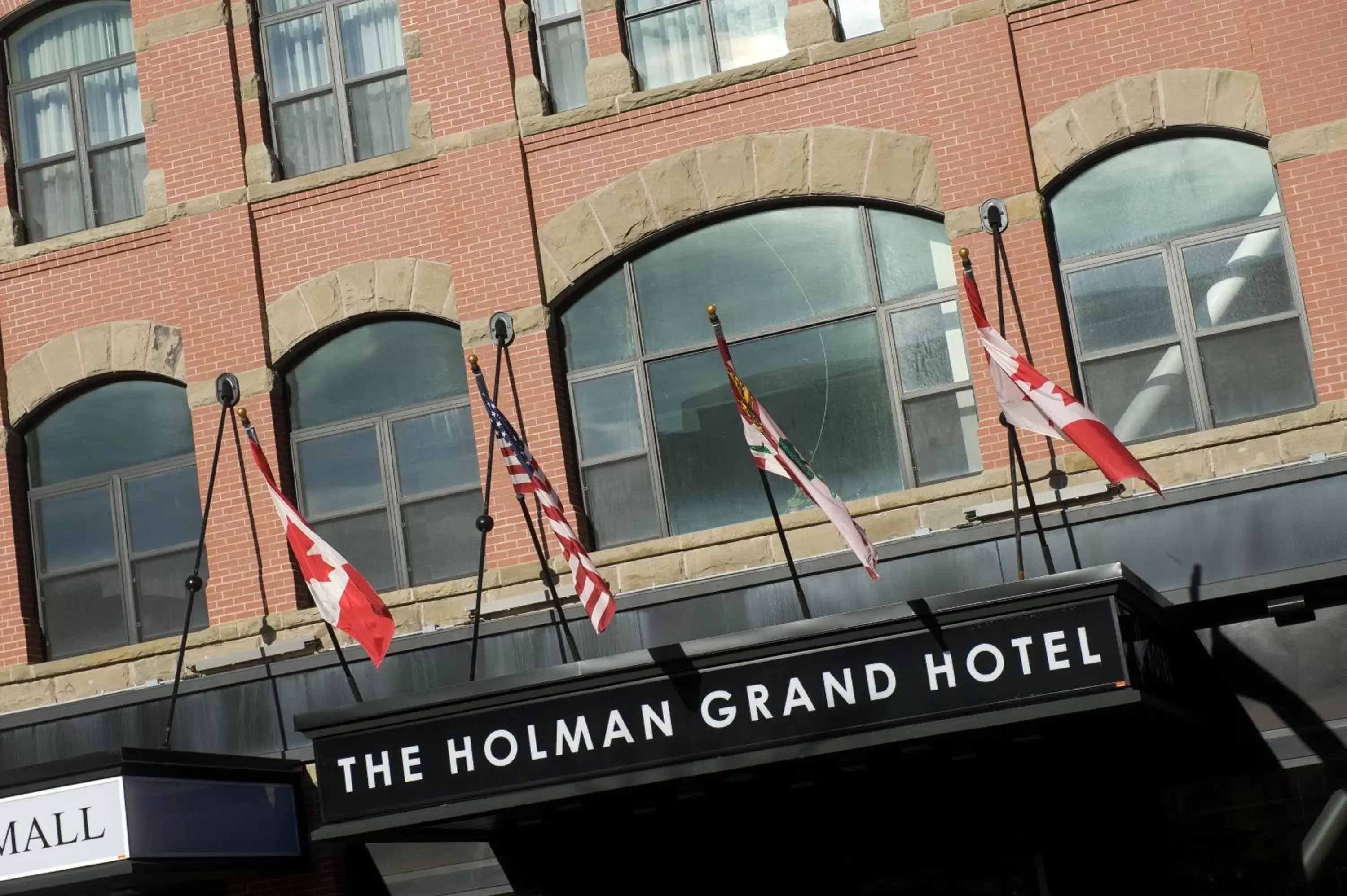 Facade/entrance in The Holman Grand Hotel