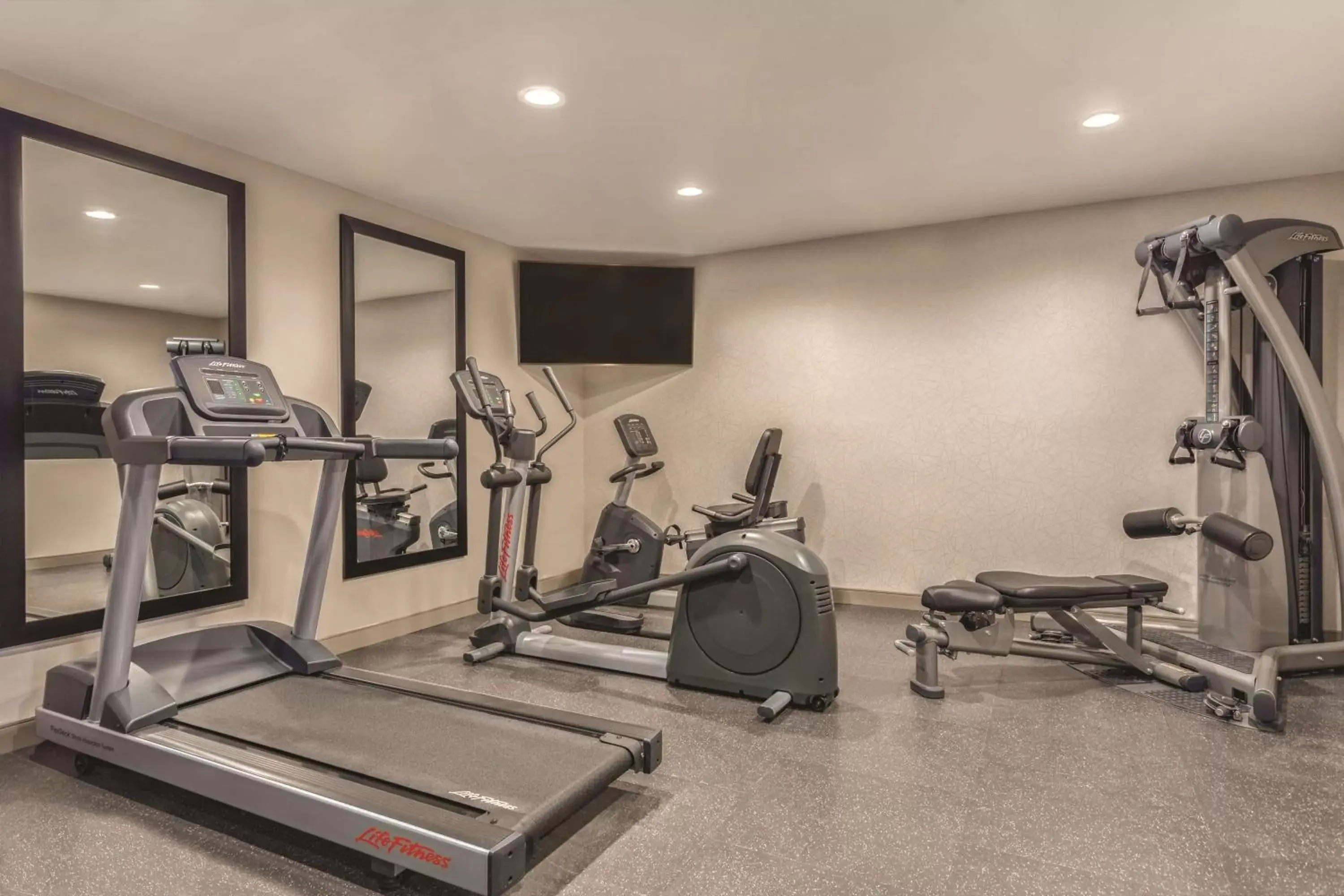 Activities, Fitness Center/Facilities in Country Inn & Suites by Radisson, Erie, PA