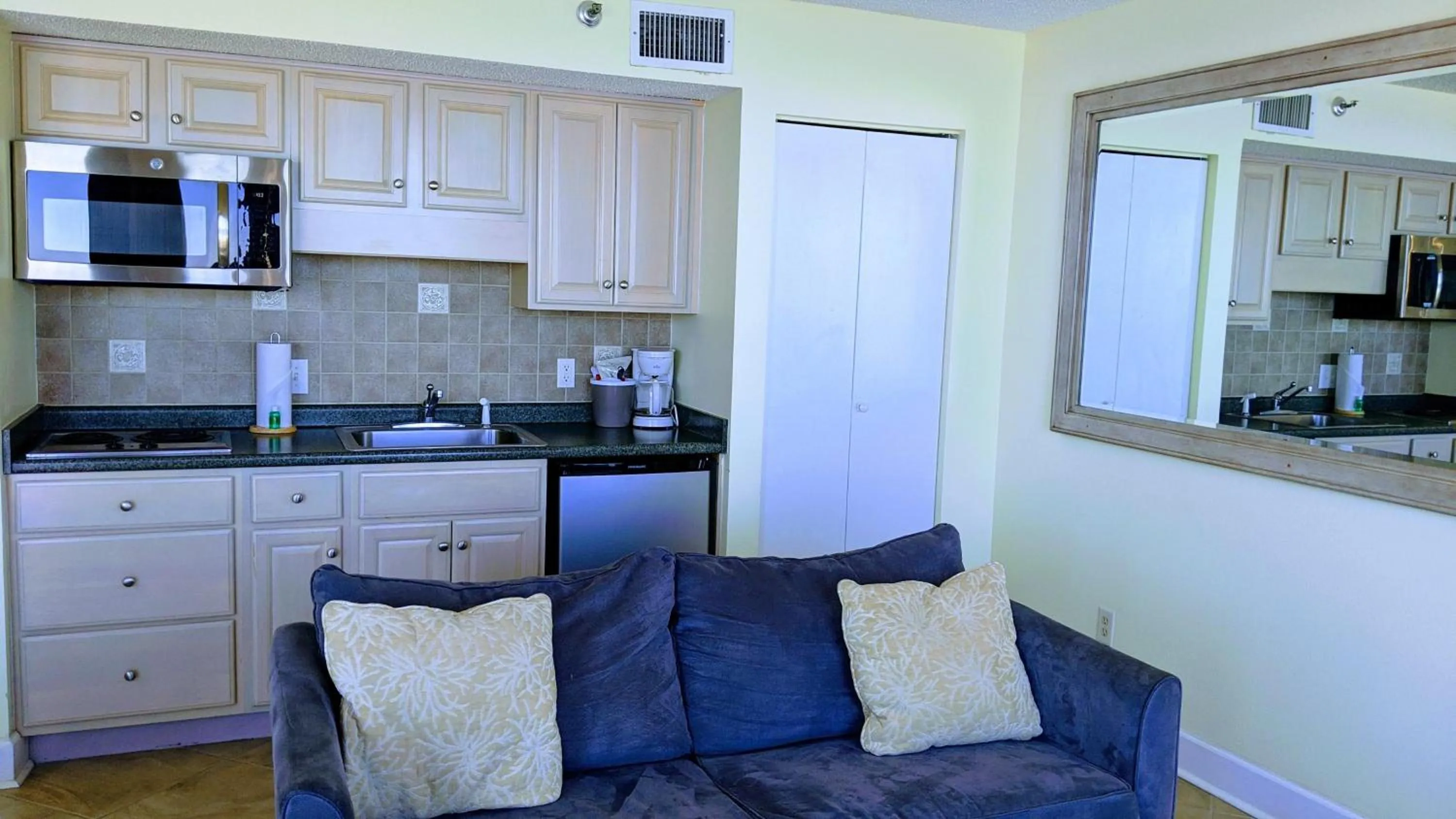 Shell Island Resort - All Oceanfront Suites