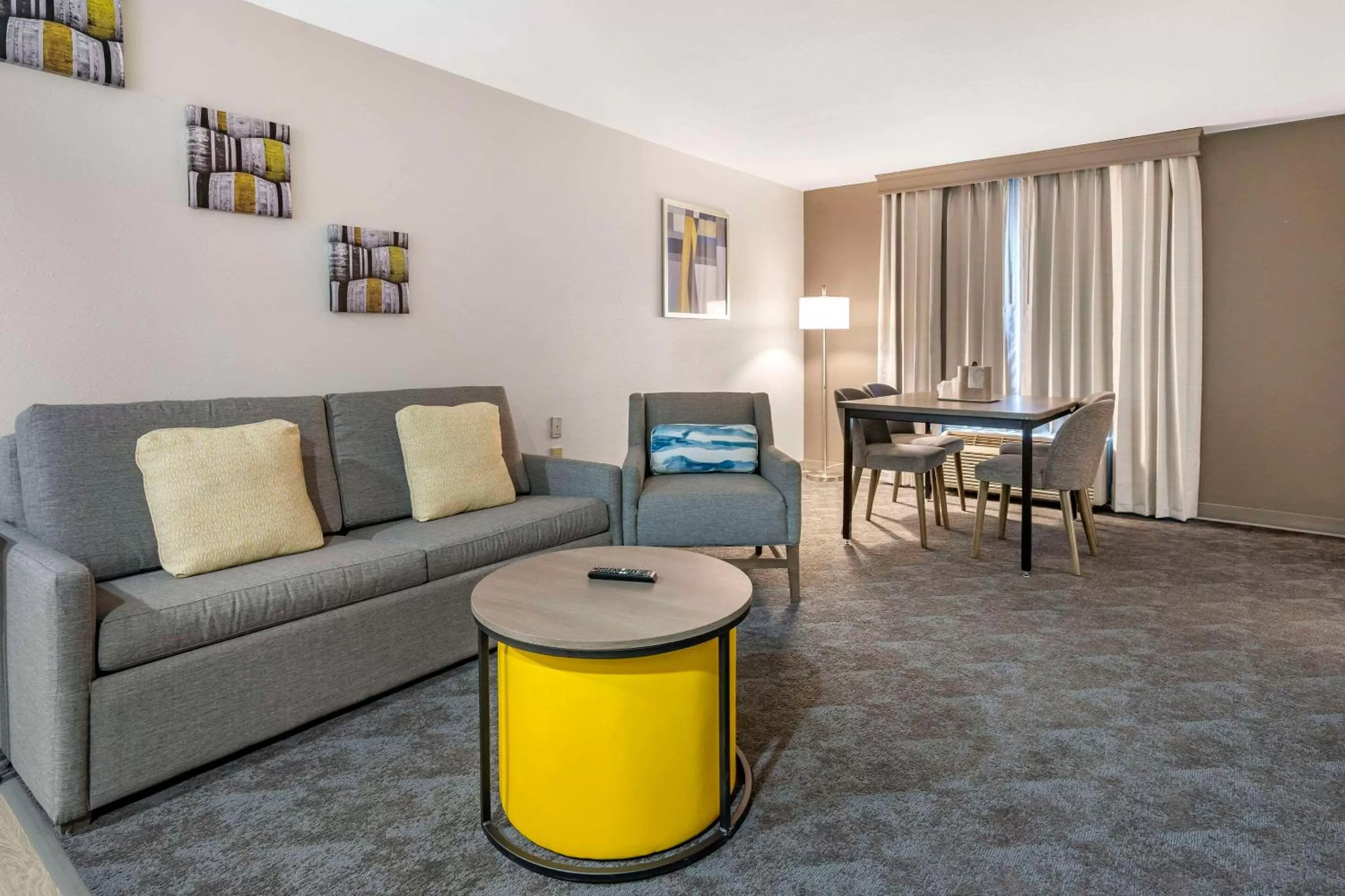 Bedroom in Comfort Inn & Suites Shelbyville