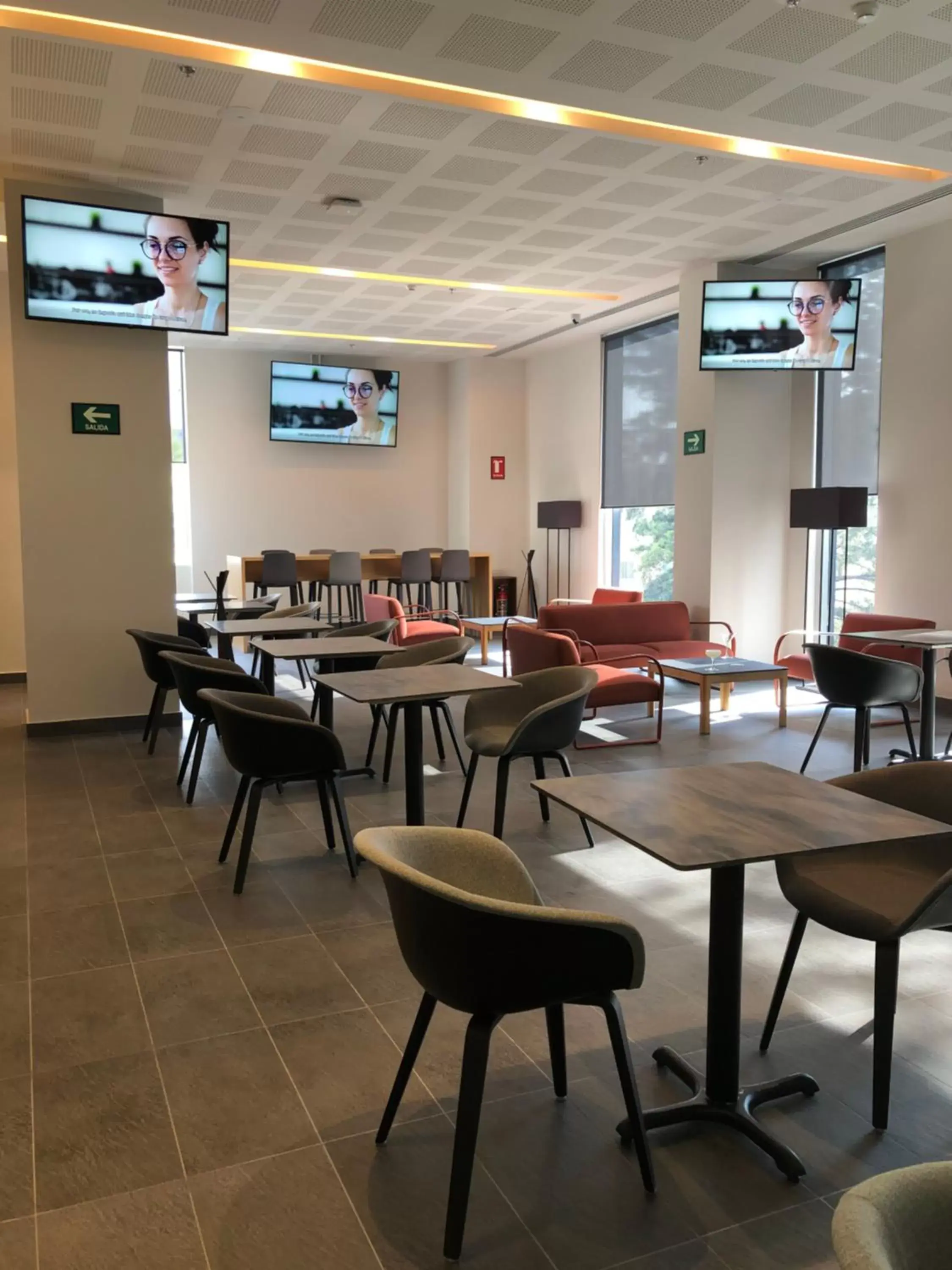 Lounge or bar, Restaurant/Places to Eat in Galeria Plaza San Jeronimo