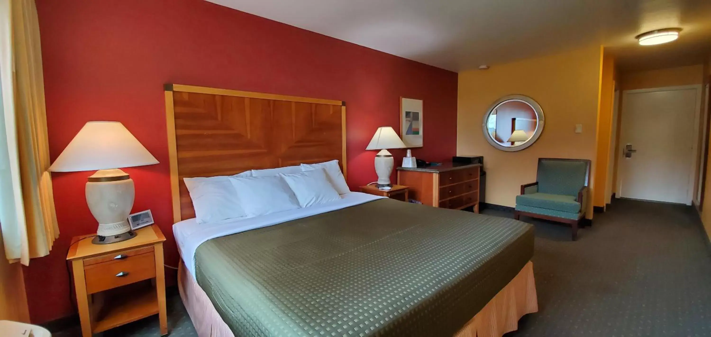 Bed in Olympic View Inn Bed in Olympic View Inn