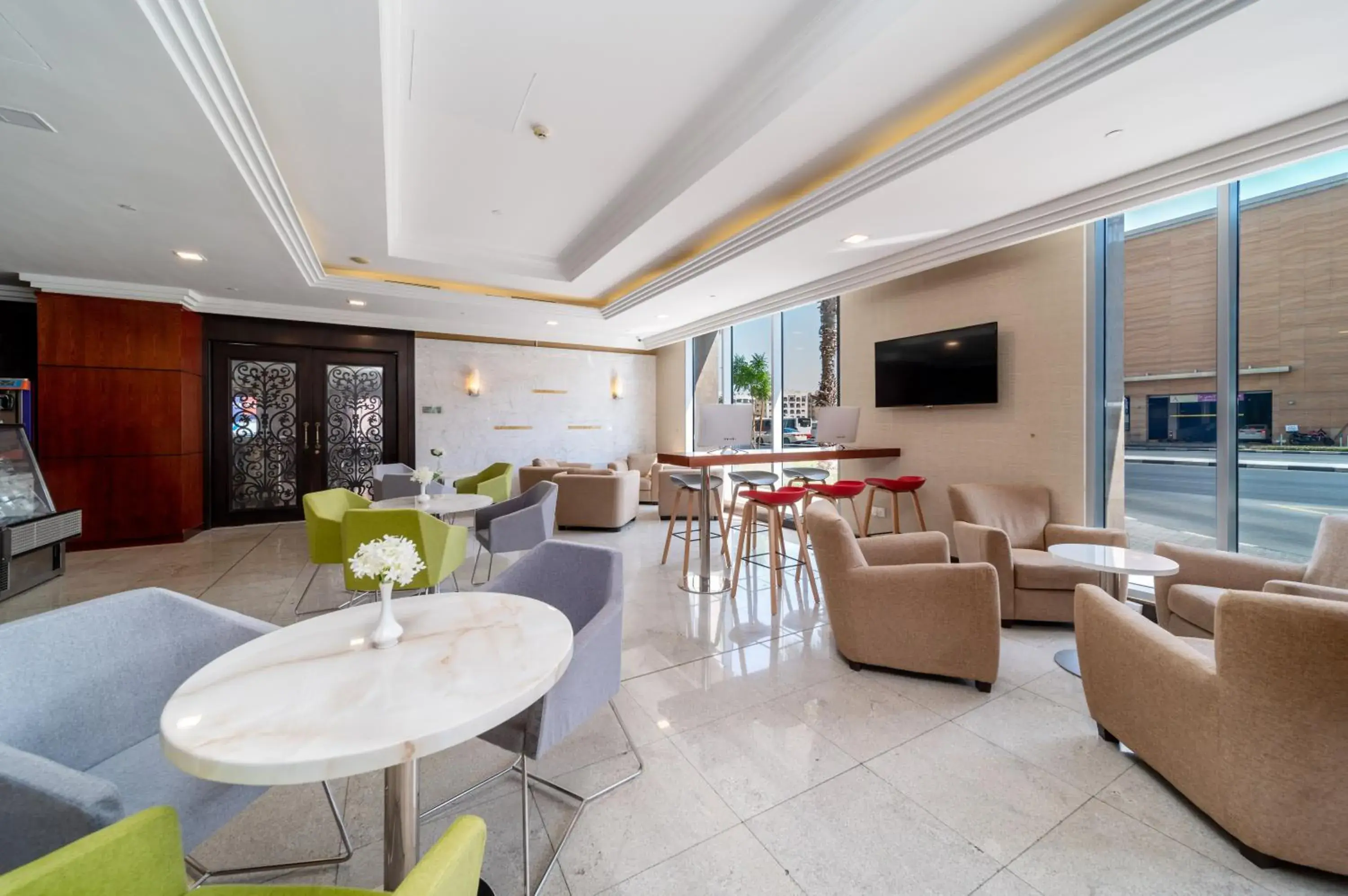 Lobby or reception, Lounge/Bar in Star Metro Deira Hotel Apartments