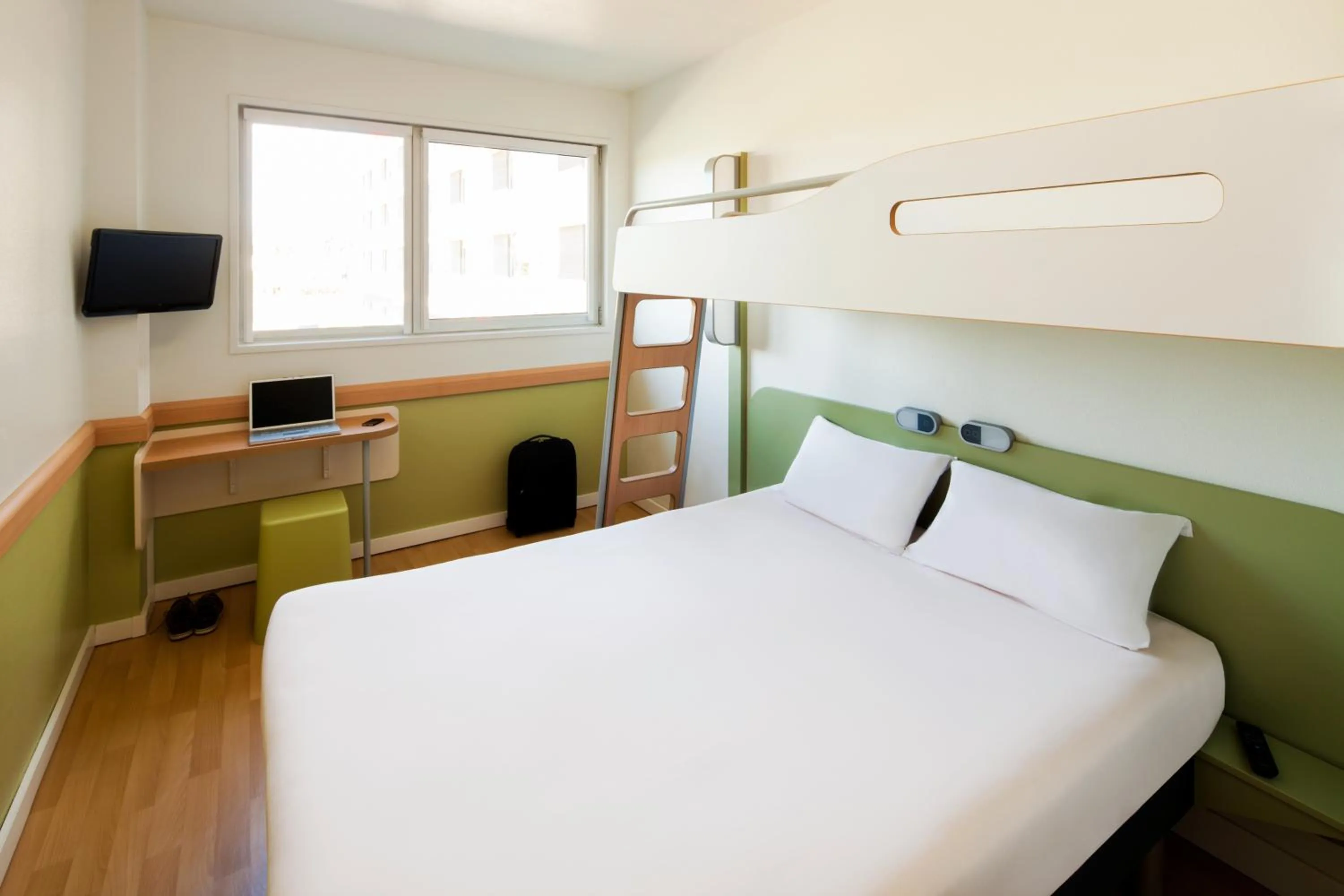 Photo of the whole room, Bed in Ibis Budget Madrid Centro Las Ventas