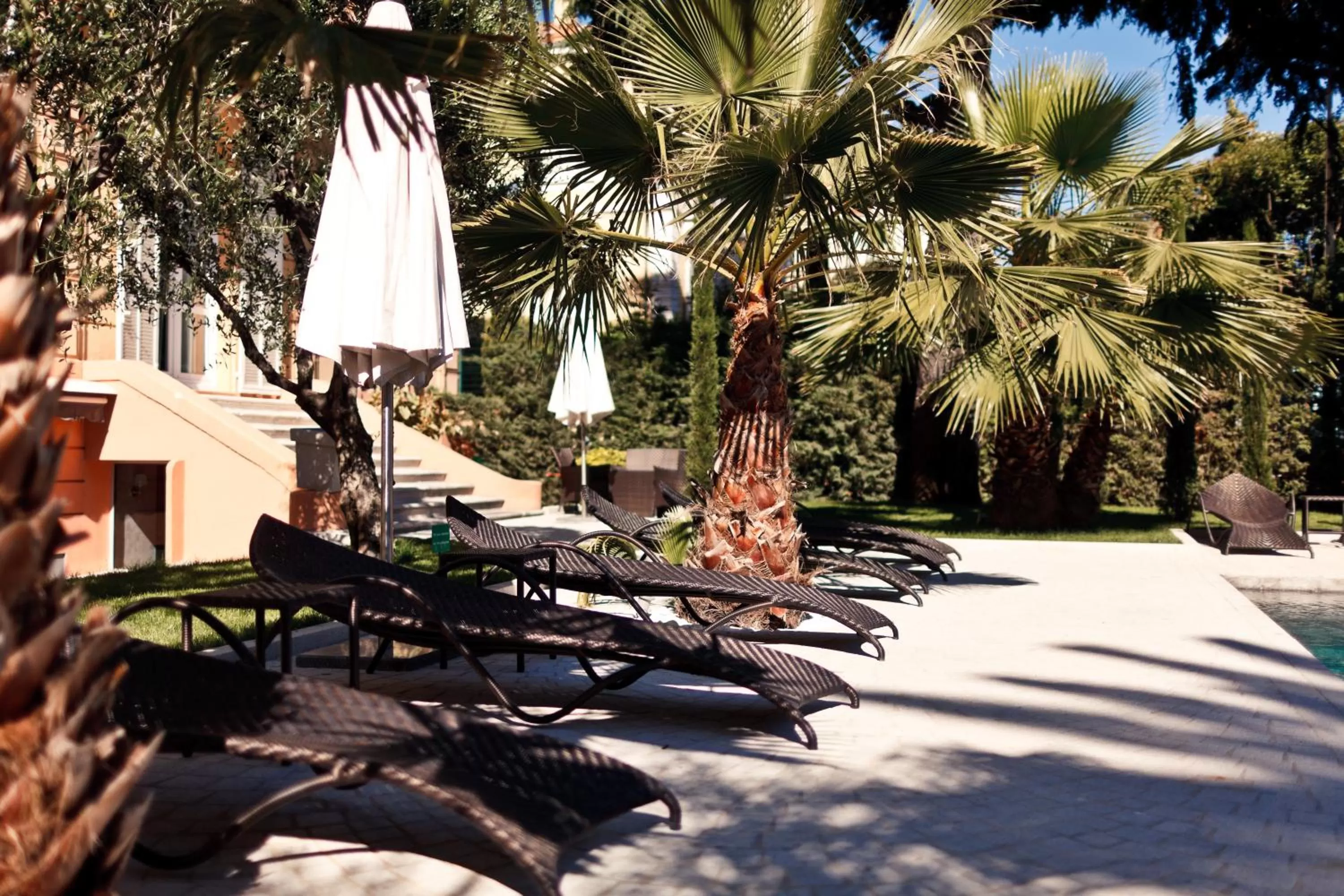 Swimming pool in GOLDEN TULIP CANNES HOTEL de PARIS