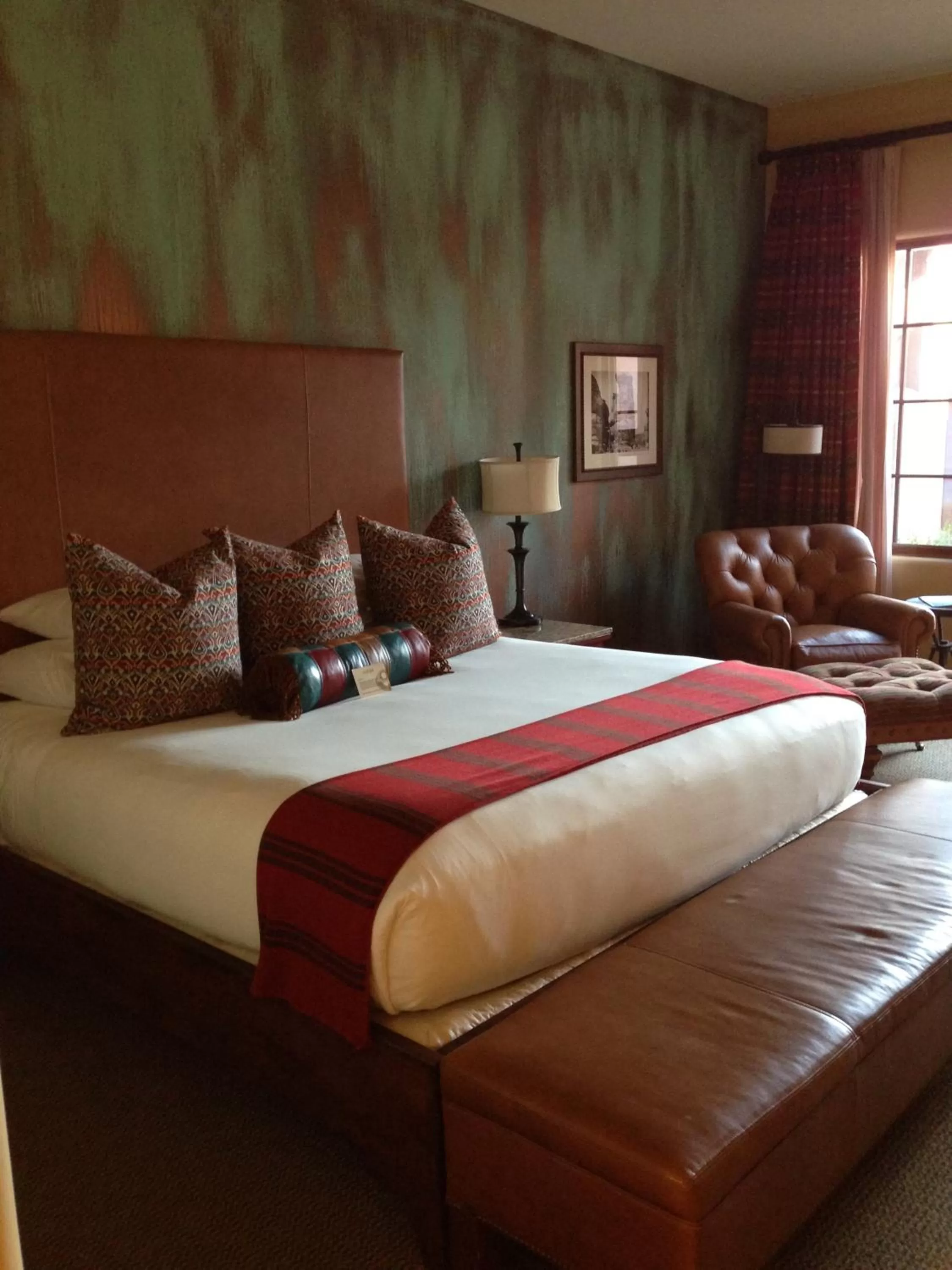 Bed in Gateway Canyons Resort, a Noble House Resort