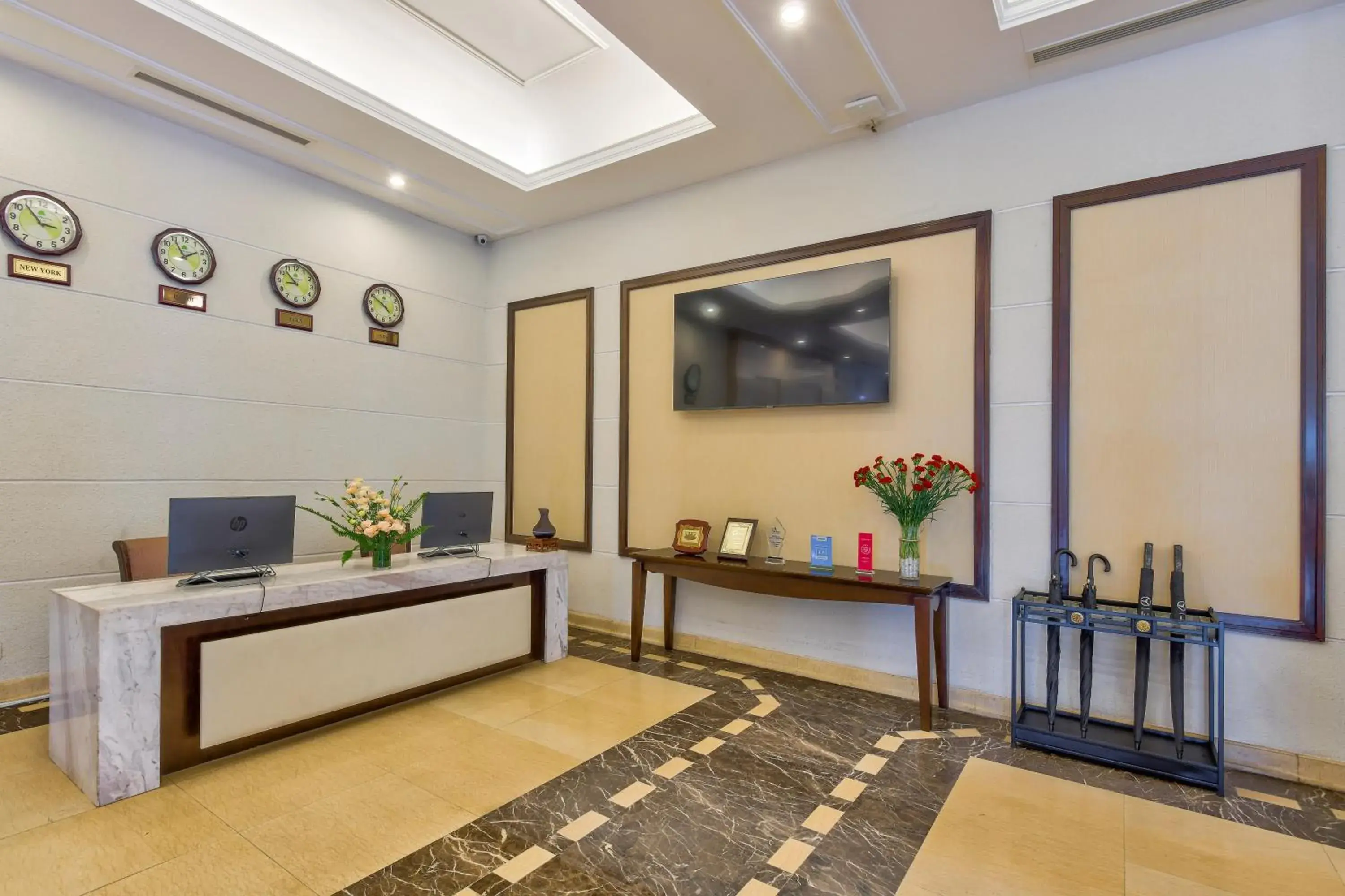 Business facilities, TV/Entertainment Center in La Sapinette Hotel