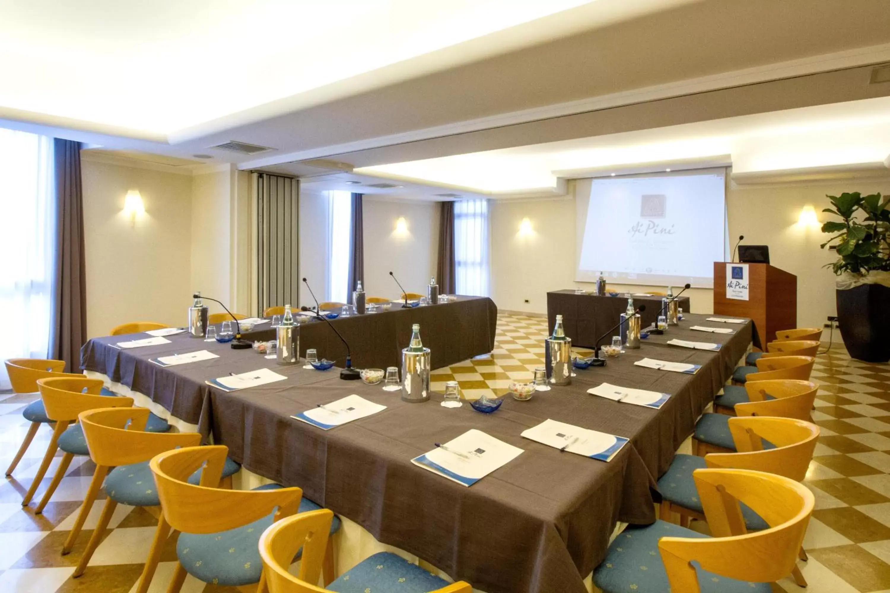 Meeting/conference room in Park Hotel Ai Pini & Restaurant Ai Pini