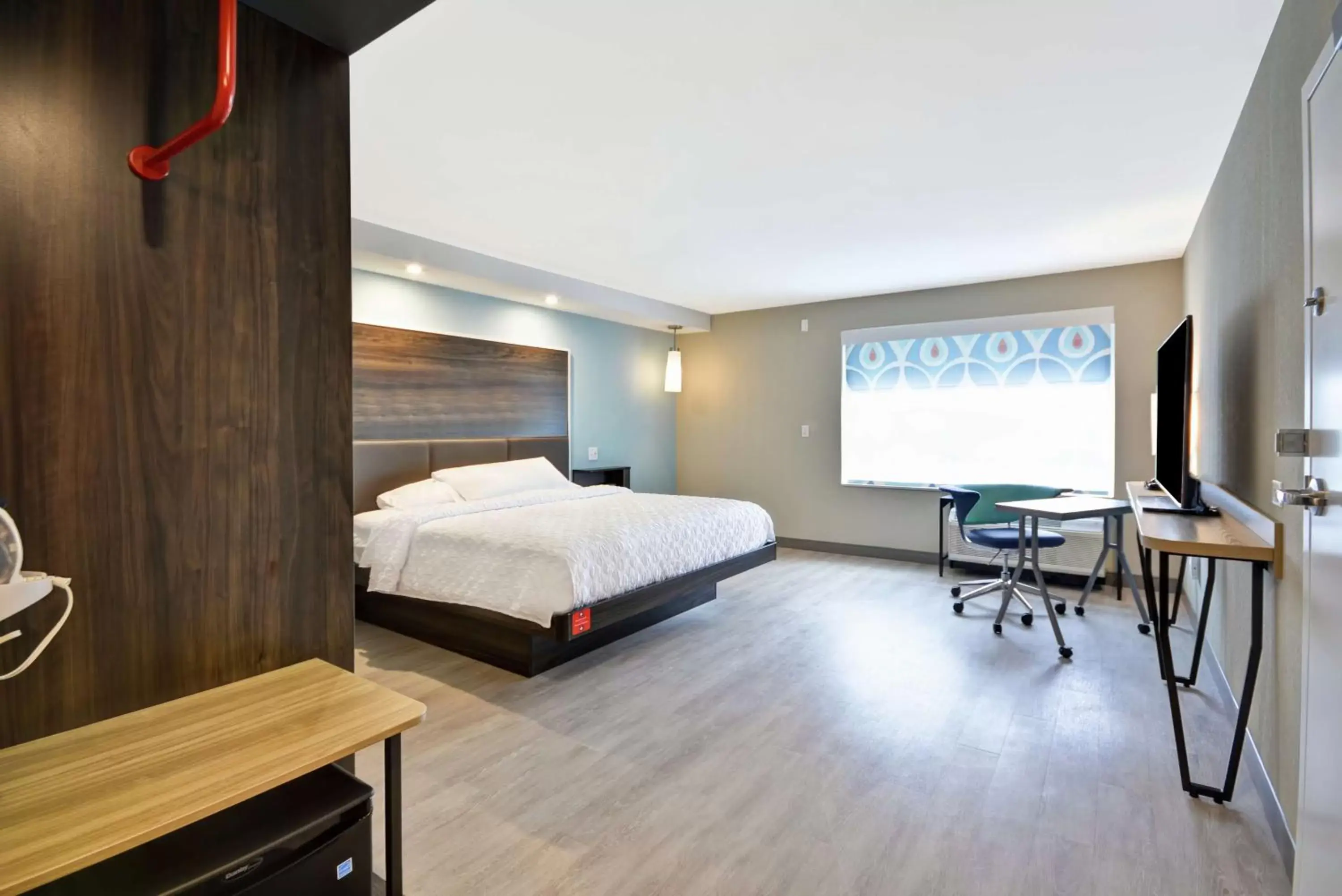Bedroom in Tru By Hilton Chicopee Springfield