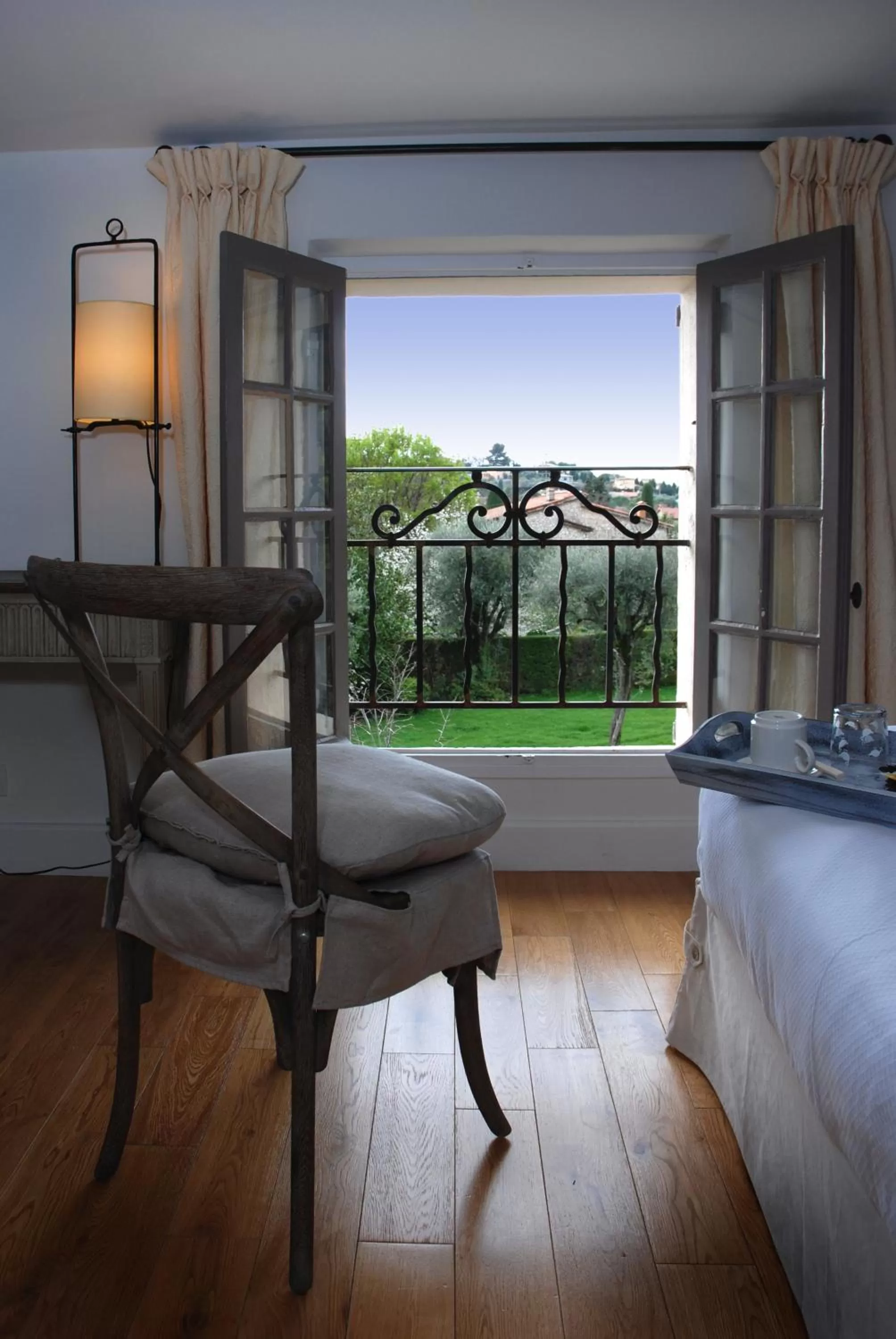 Day, Bed in Hôtel du Clos