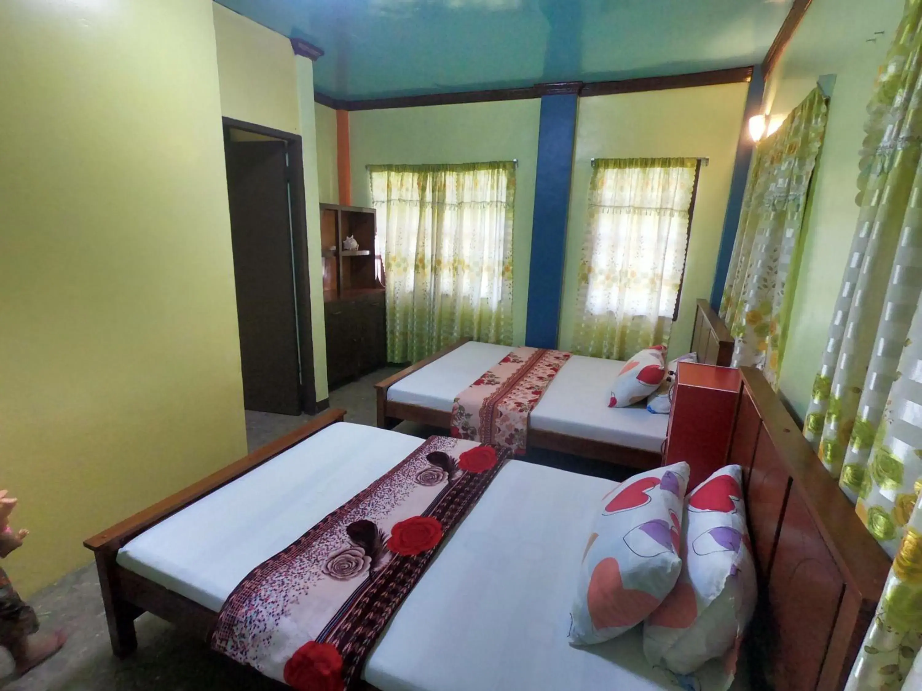 Bed in Bohol Sea Breeze Cottages and Resort