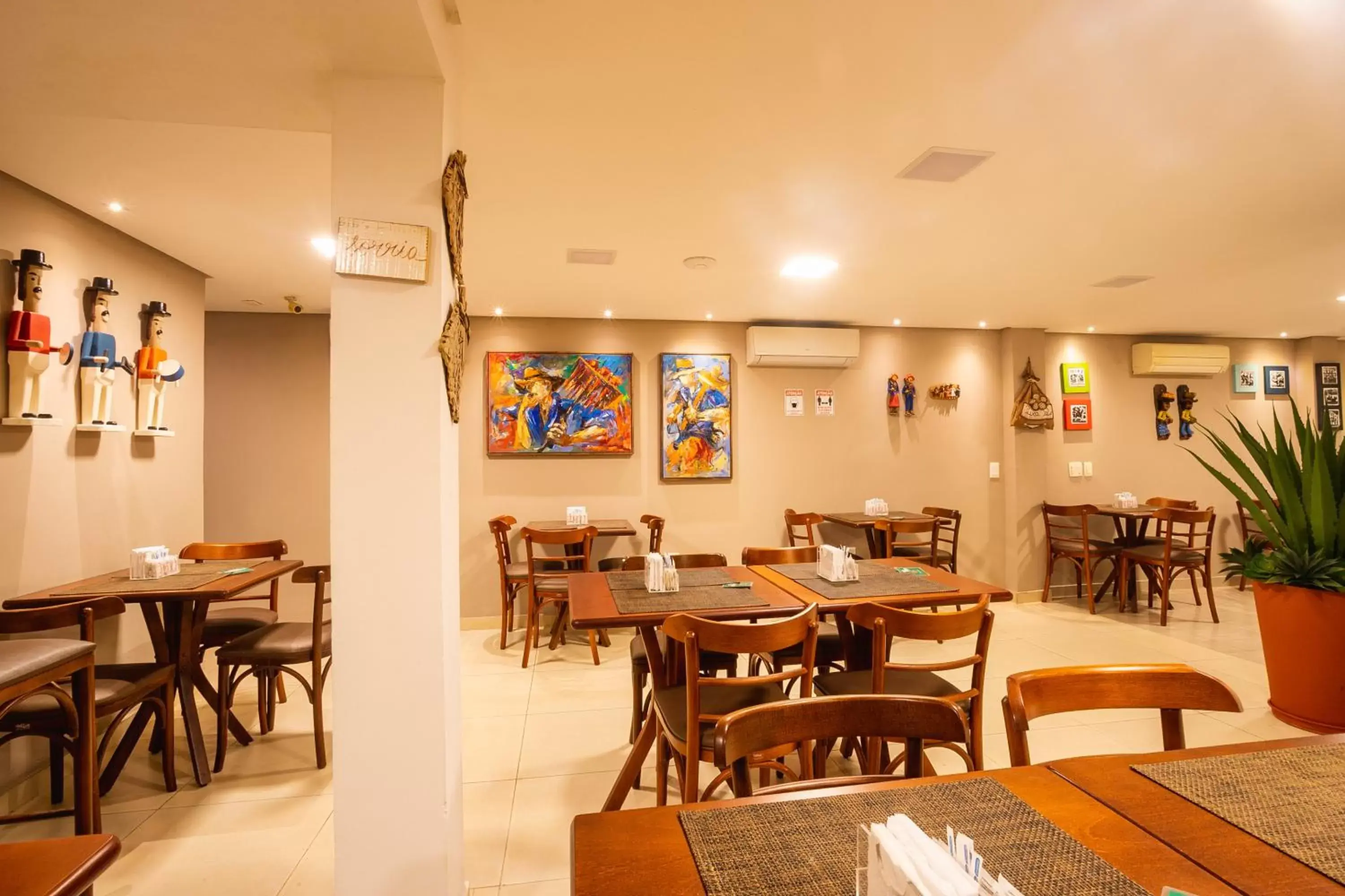 Restaurant/Places to Eat in NovoHotell Recife