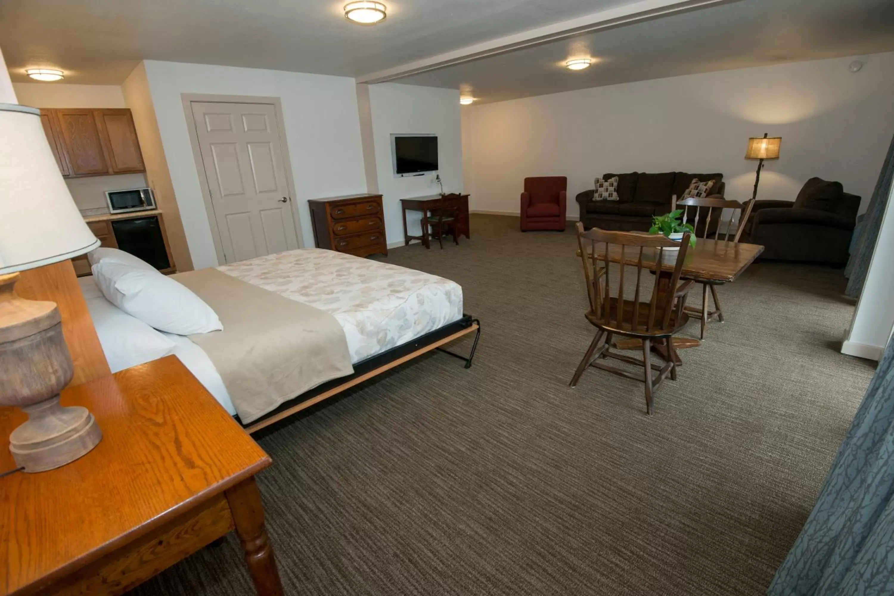 Living room in Brown County Inn