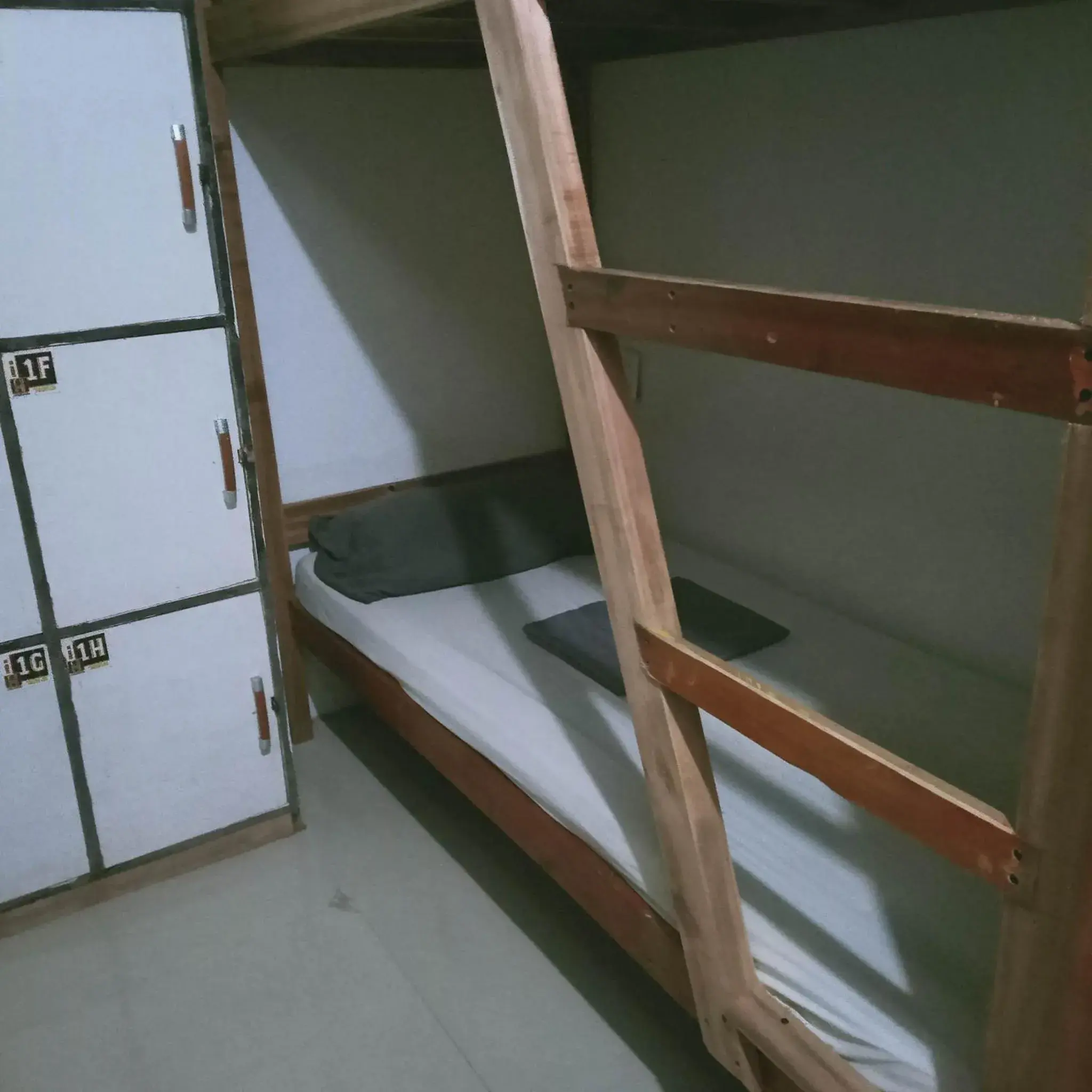 bunk bed in El Nido One Hostel