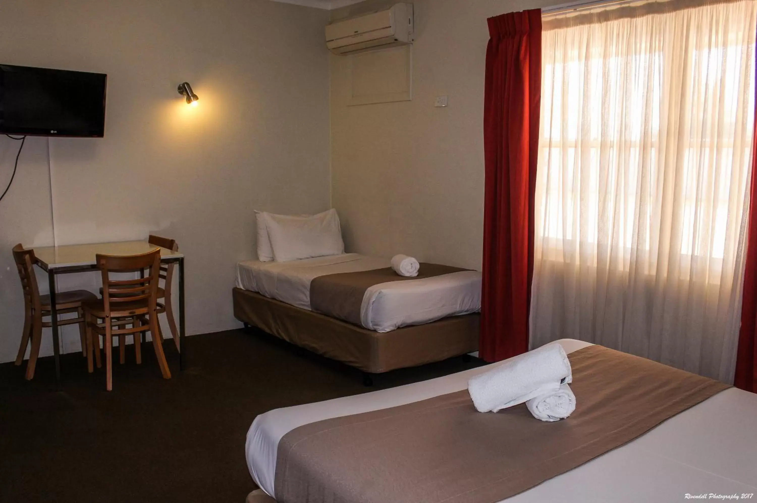 Bed in Motel Riverina