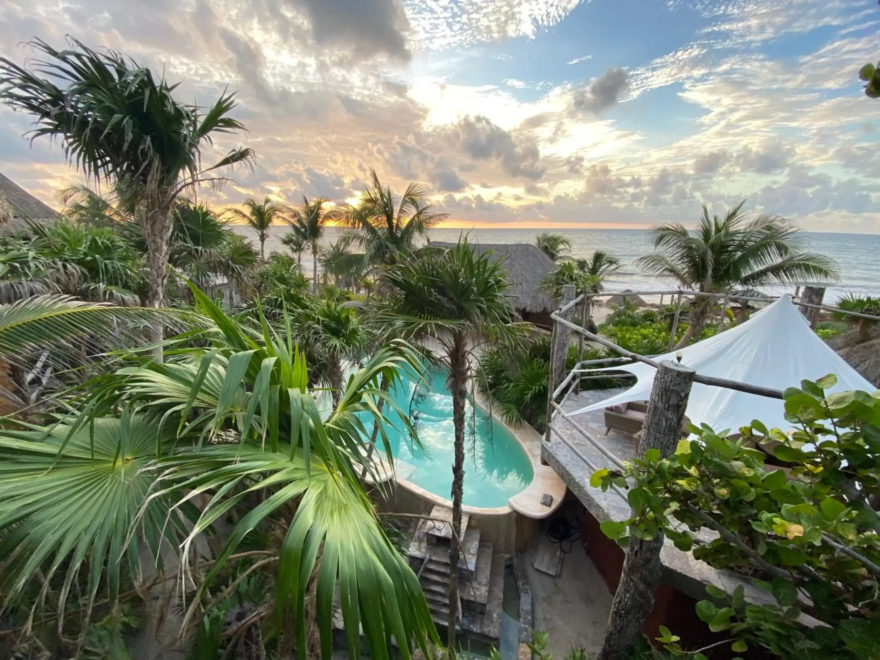 Sea view, Pool View in Sueños Tulum