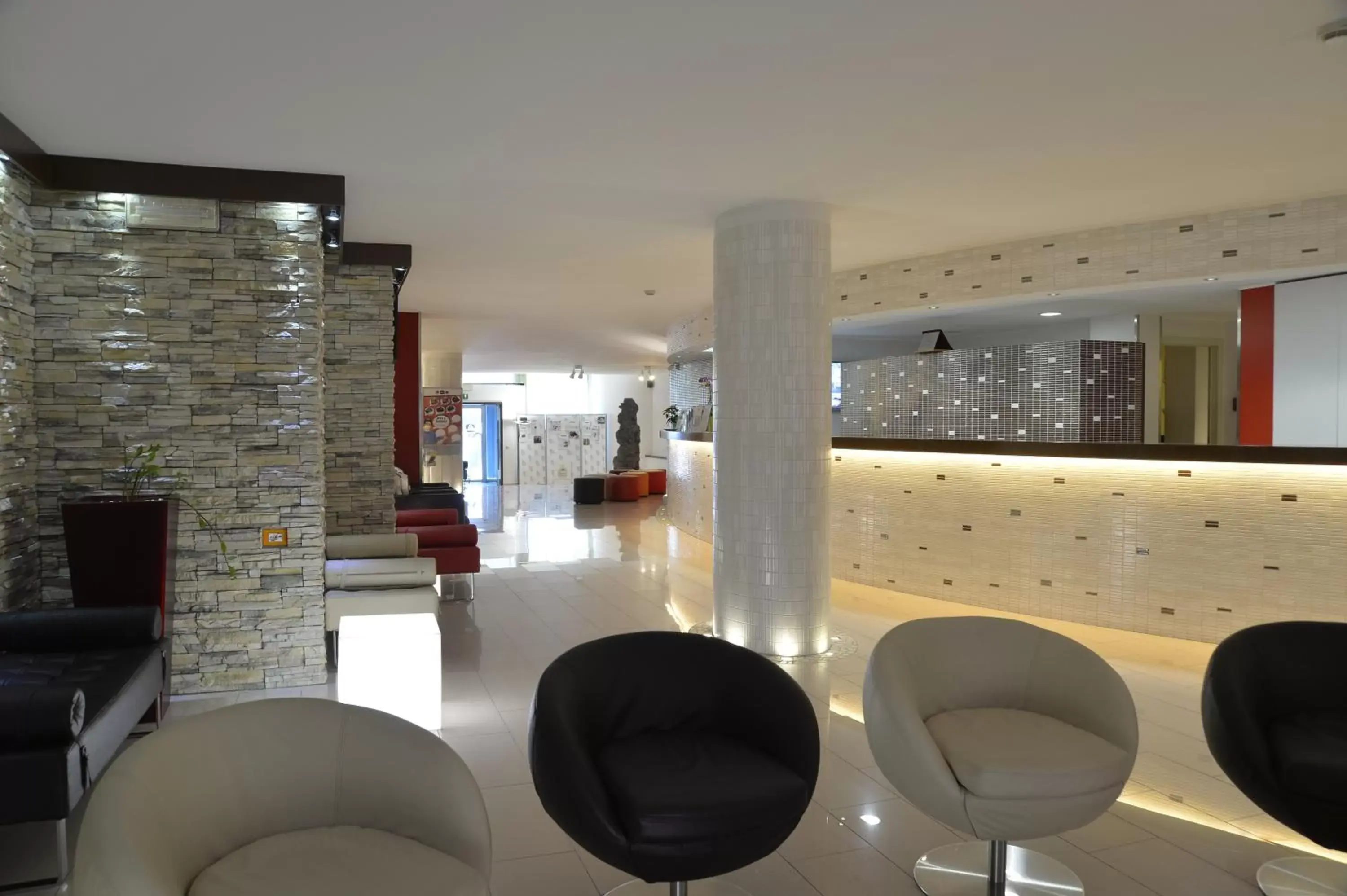 Lobby or reception in Best Western Plus Soave Hotel