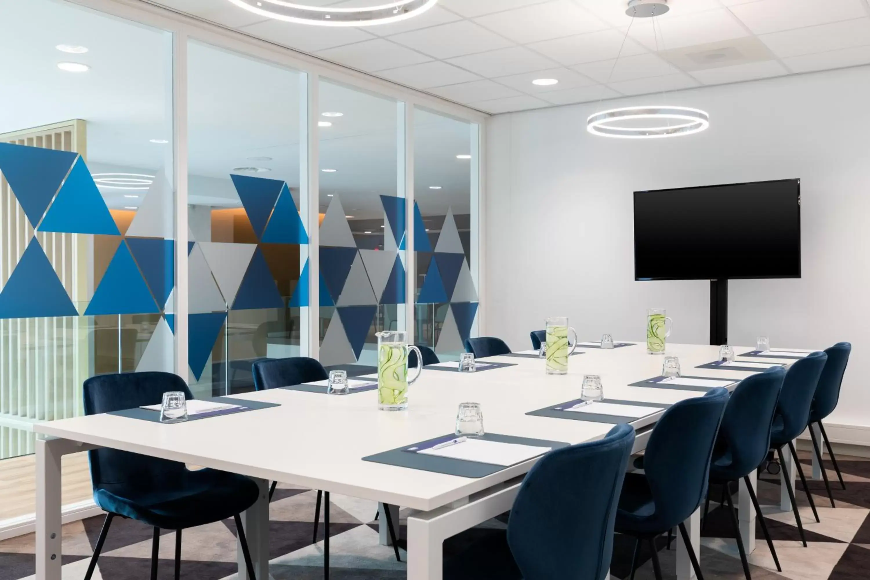 Business facilities in Holiday Inn Express Amsterdam - North Riverside, an IHG Hotel