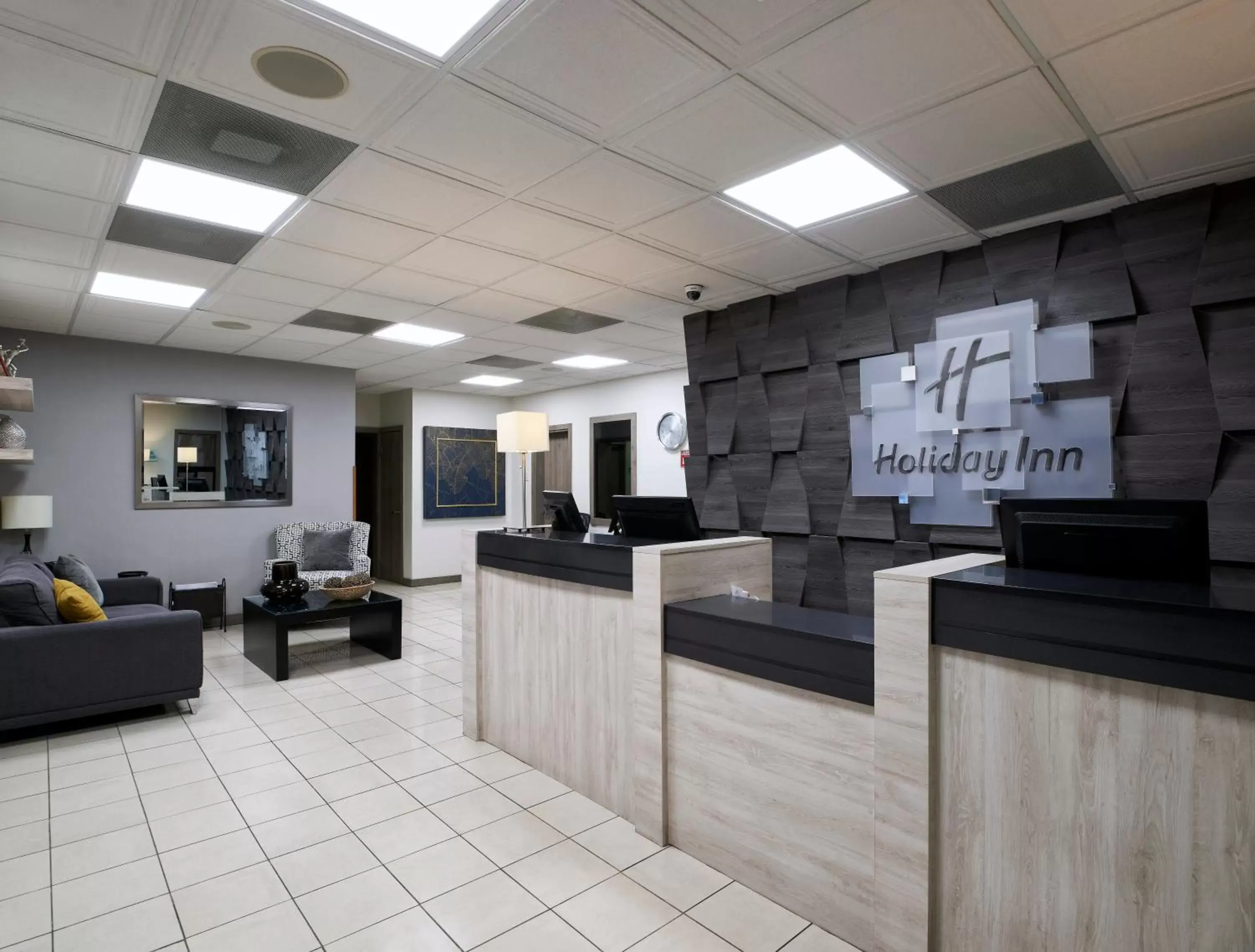 Property building, Lobby/Reception in Holiday Inn Hotel & Suites Chihuahua, an IHG Hotel