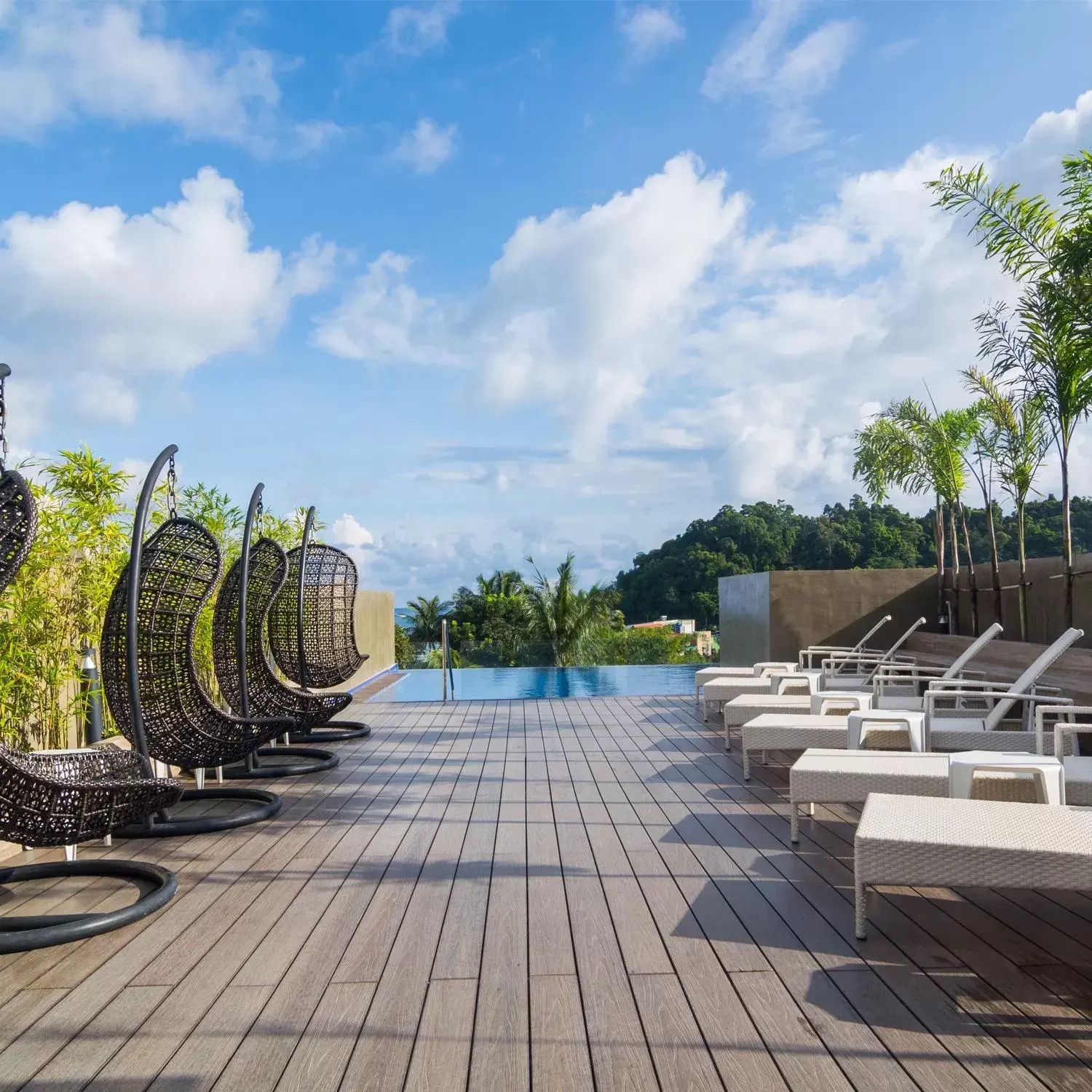 Swimming Pool in Cuna Hotel