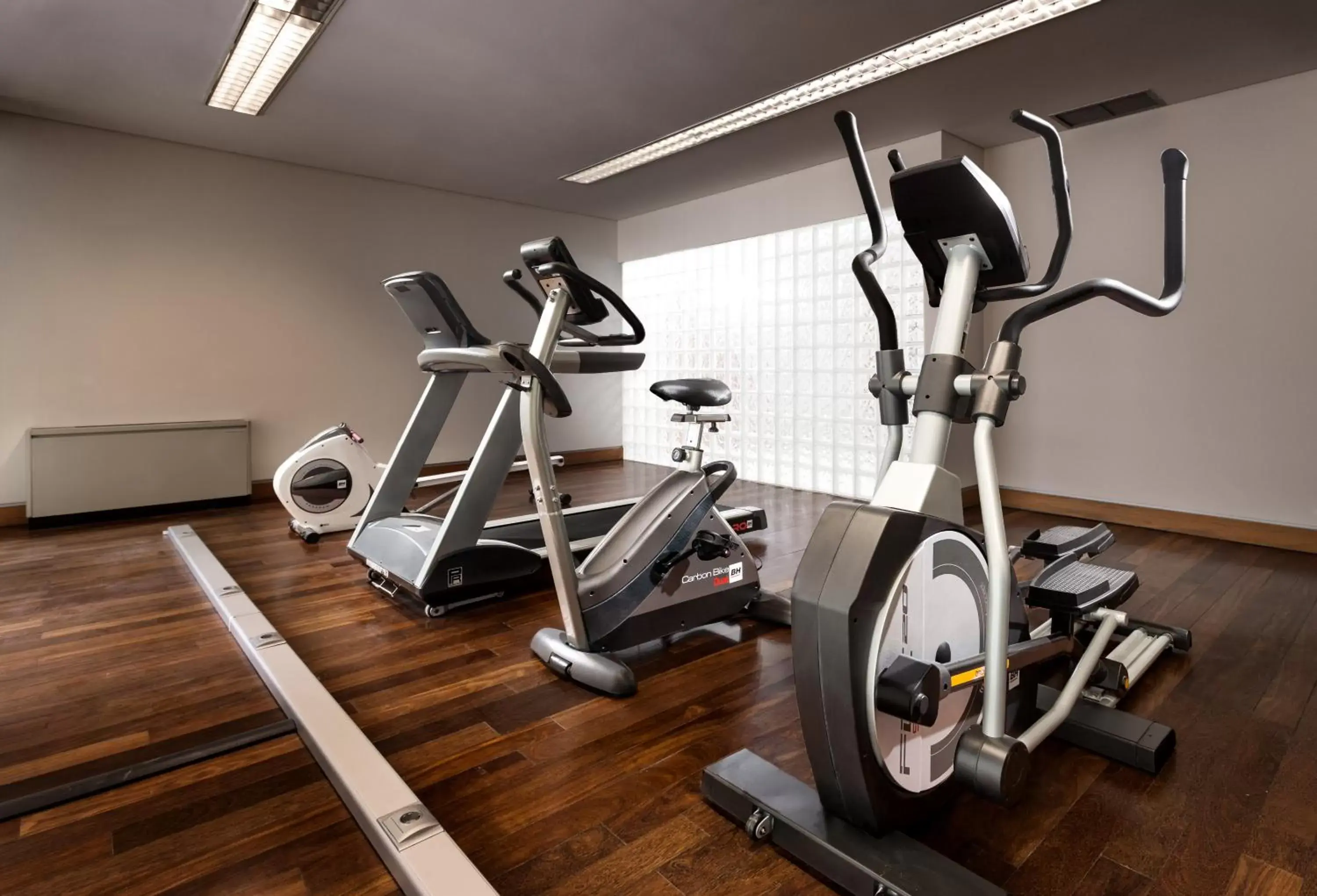Fitness centre/facilities, Fitness Center/Facilities in Neat Hotel Avenida
