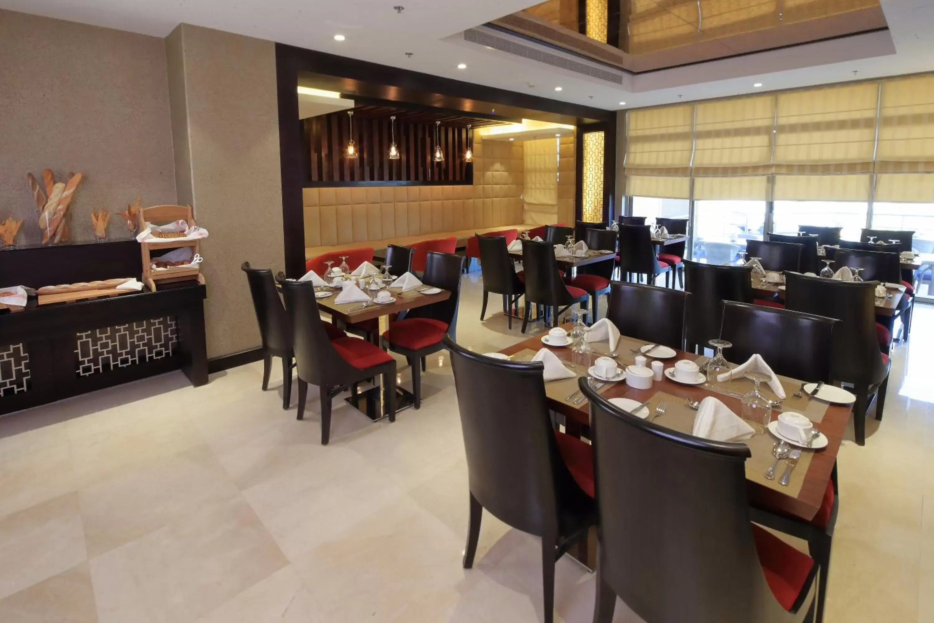 Restaurant/places to eat in Best Western Plus Fursan Restaurant/places to eat in Best Western Plus Fursan