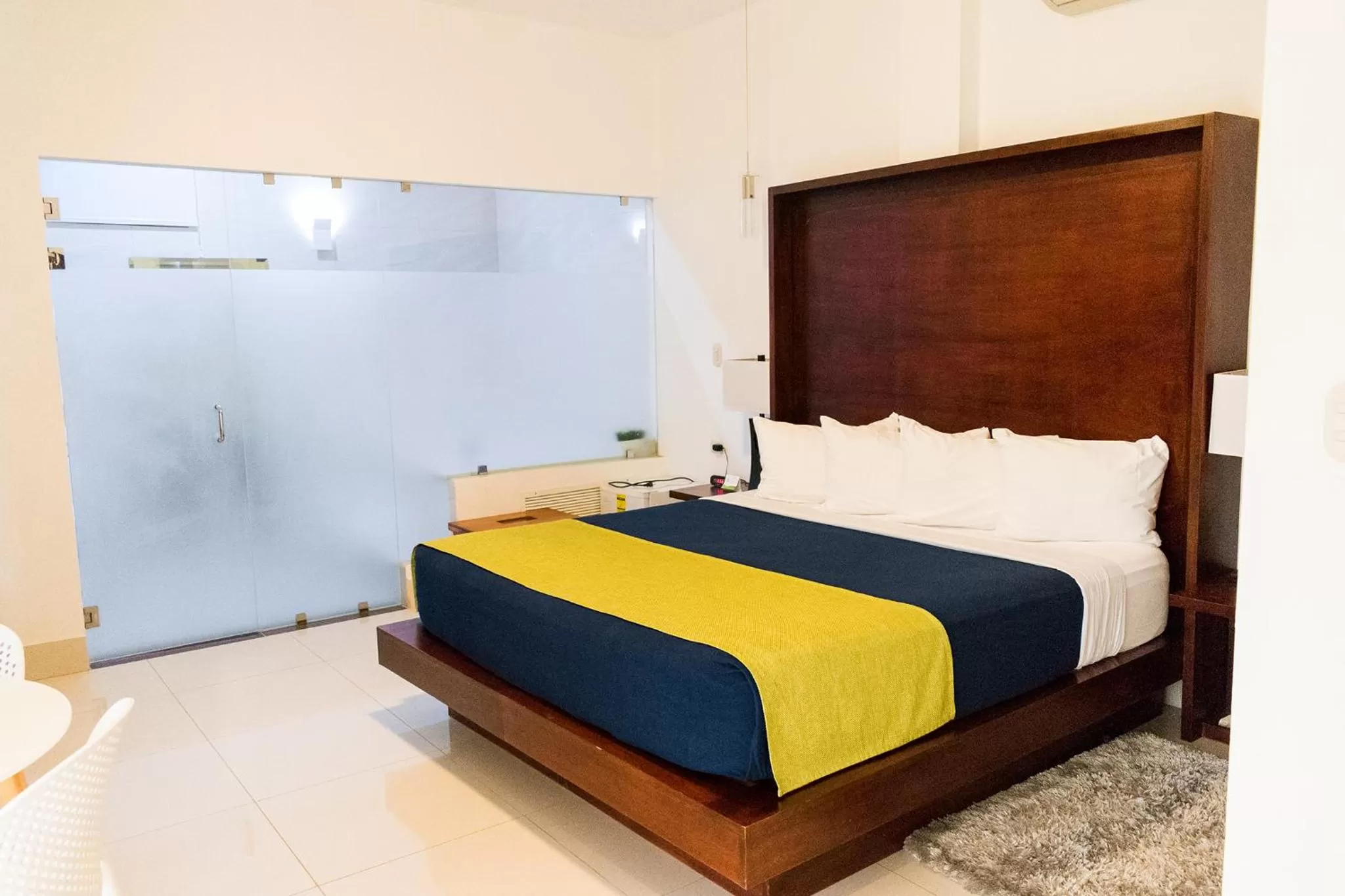 Toilet, Bed in Hotel Agualcas