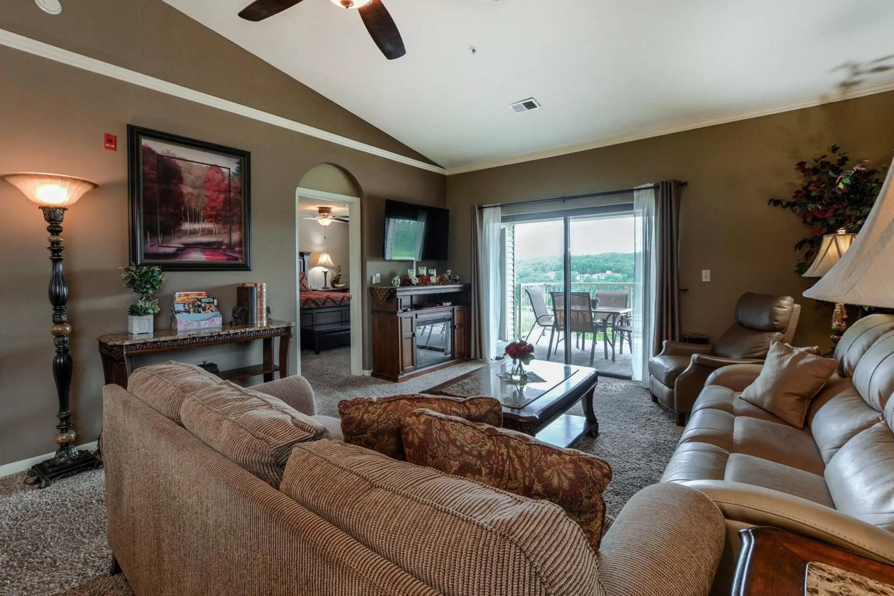 Seating Area in Luxury Condos at Thousand Hills - Branson -Beautifully Remodeled