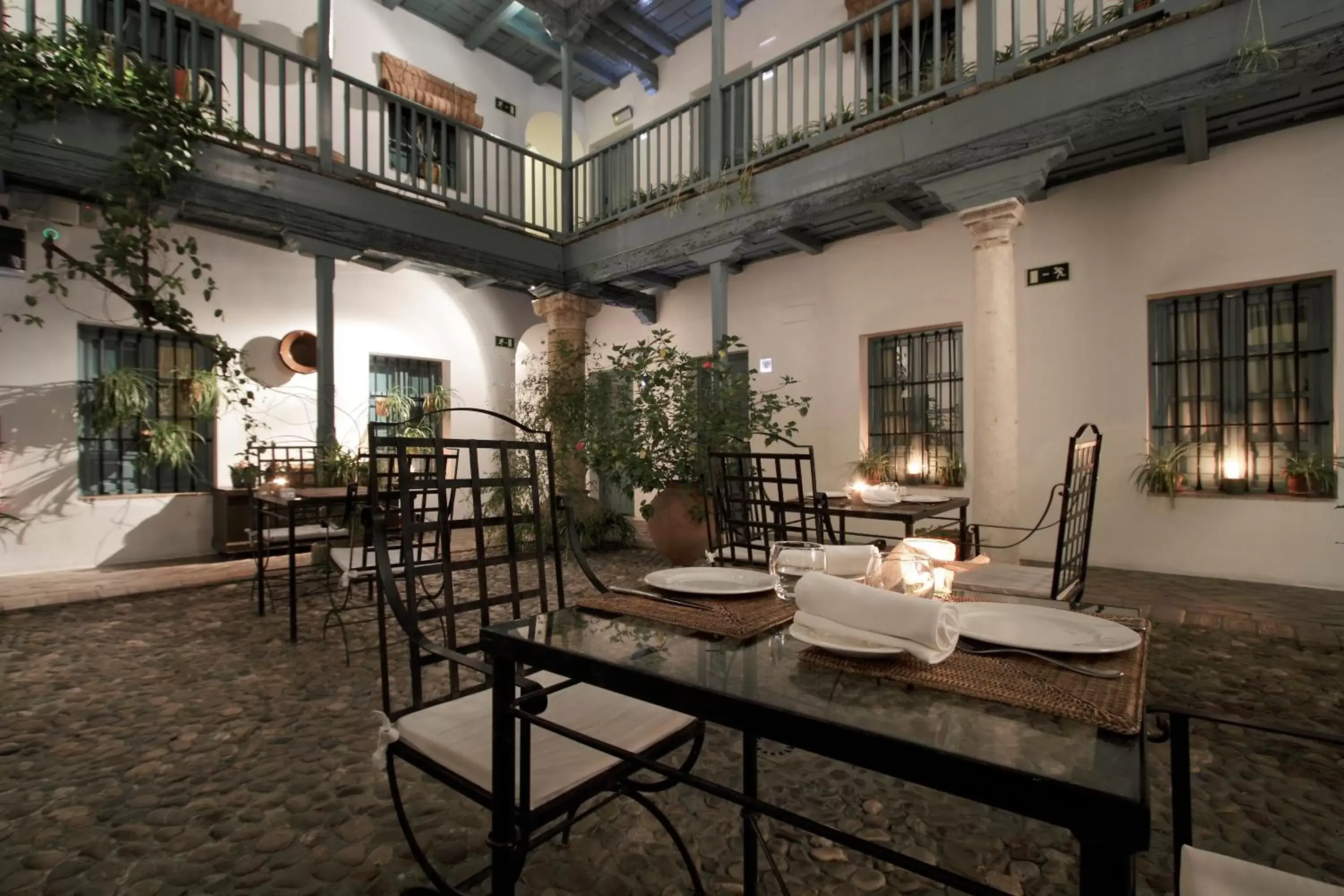 Restaurant/places to eat in Hospes Las Casas Del Rey De Baeza