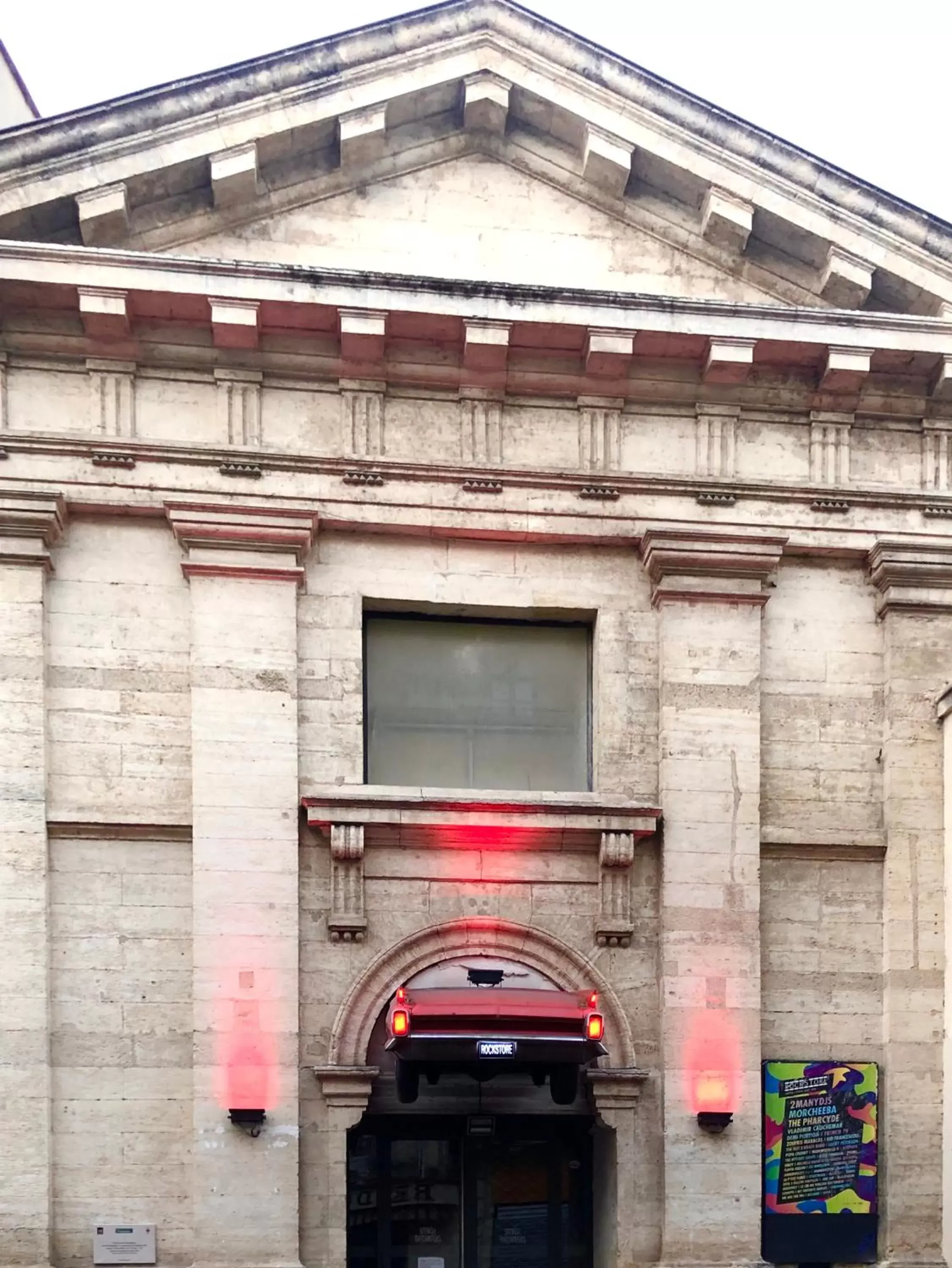 Text overlay, Property Building in Hôtel Colisée-Verdun Centre Gare Saint-Roch