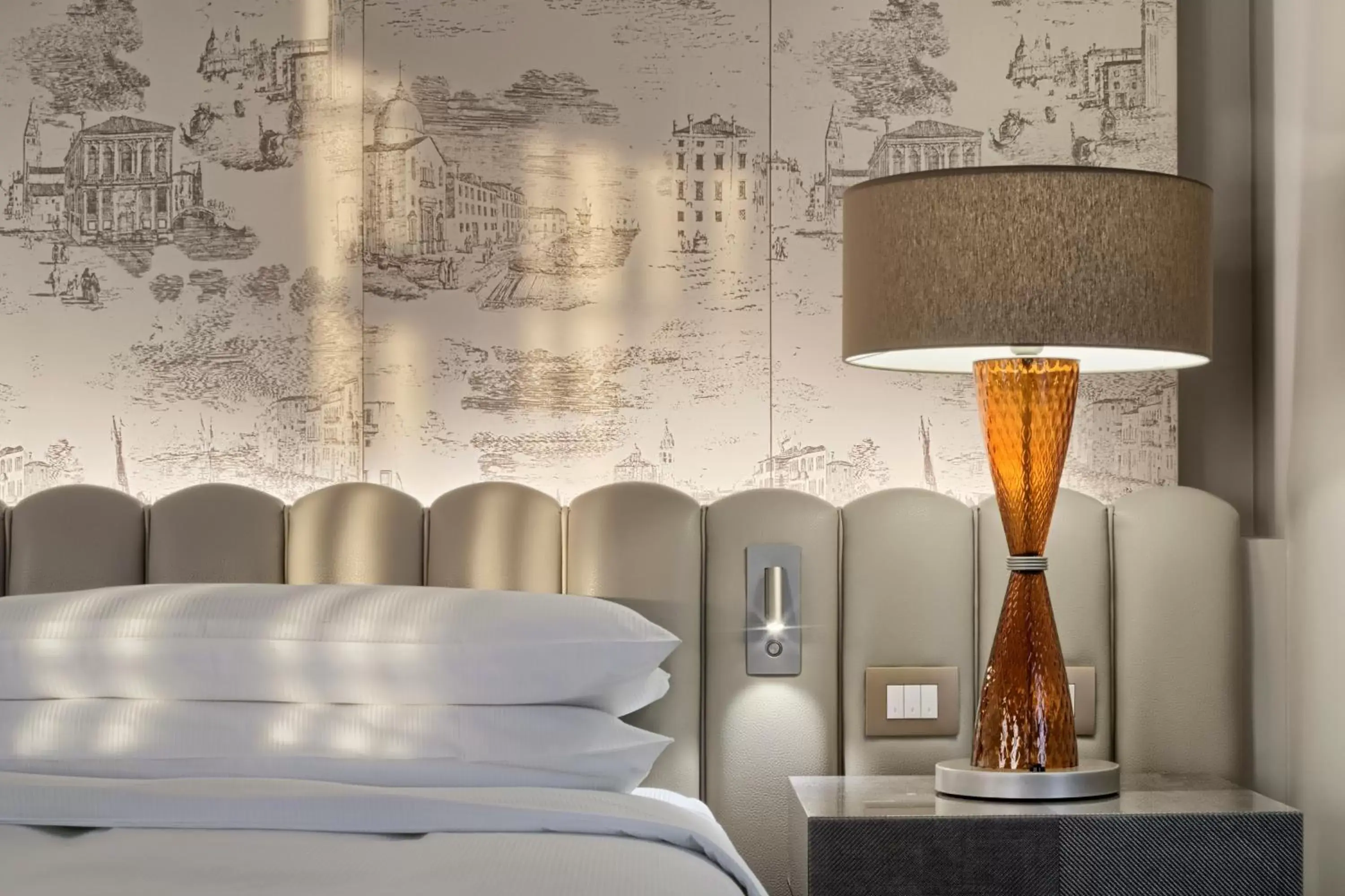 Bed, Seating Area in Hilton Molino Stucky Venice