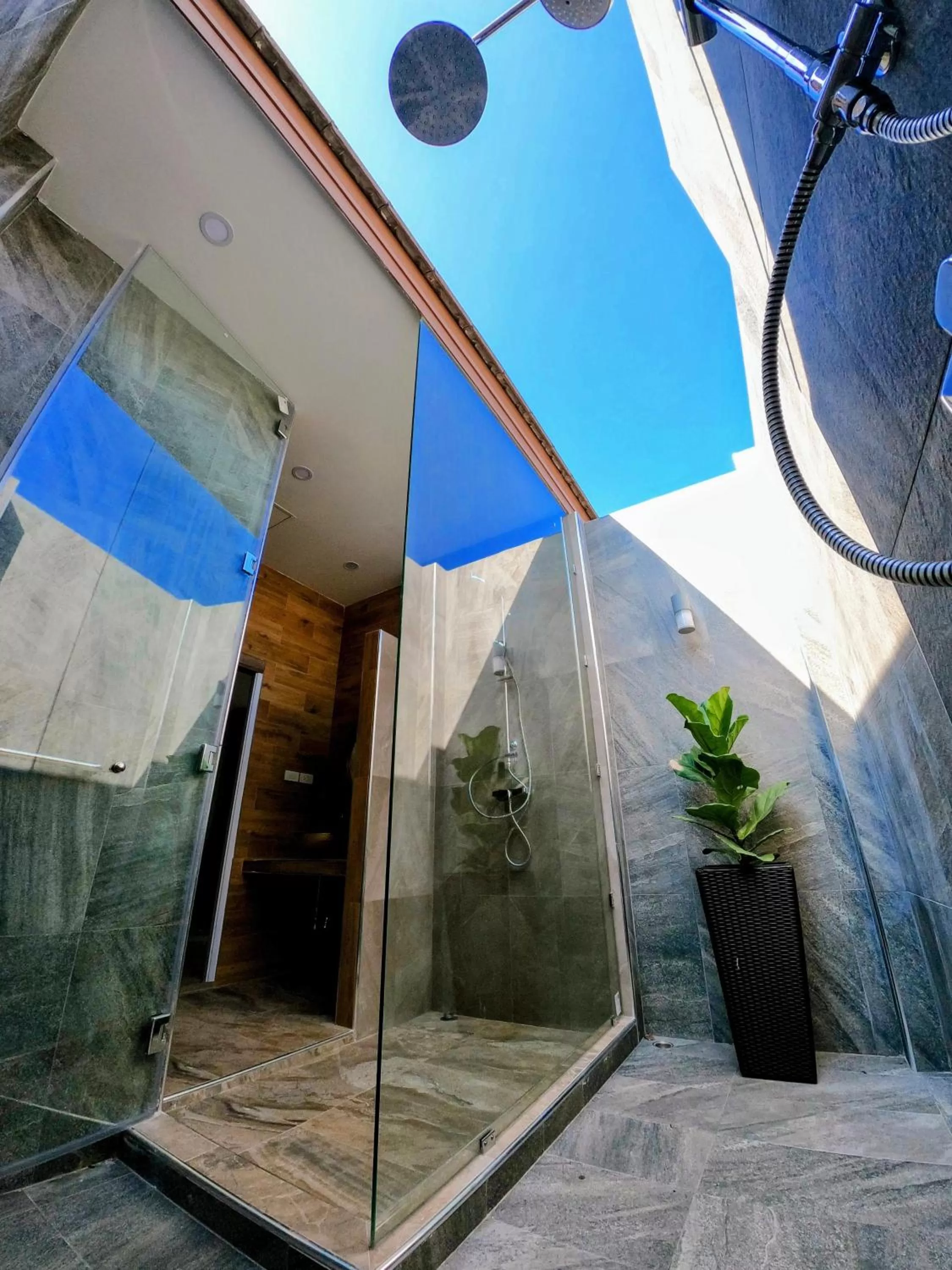 Shower in Isan Golf & Adventure Hotel