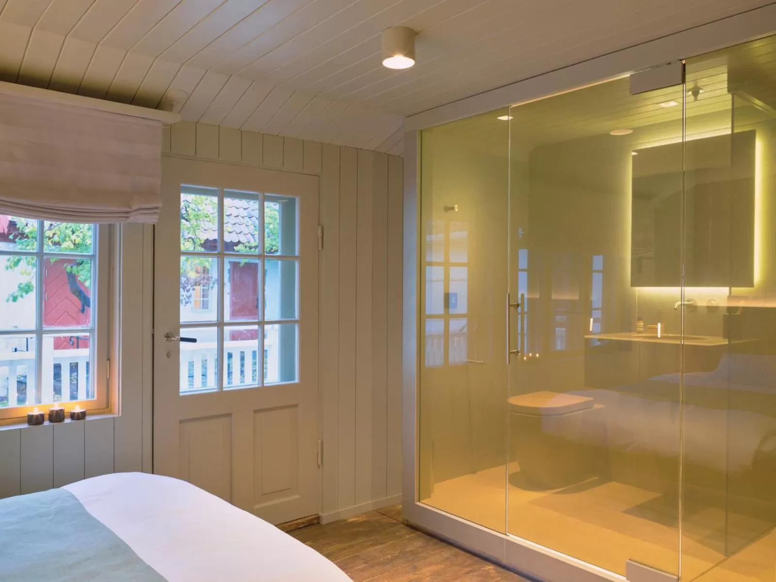 Bathroom, Bed in Tollboden Hotell - Unike Hoteller