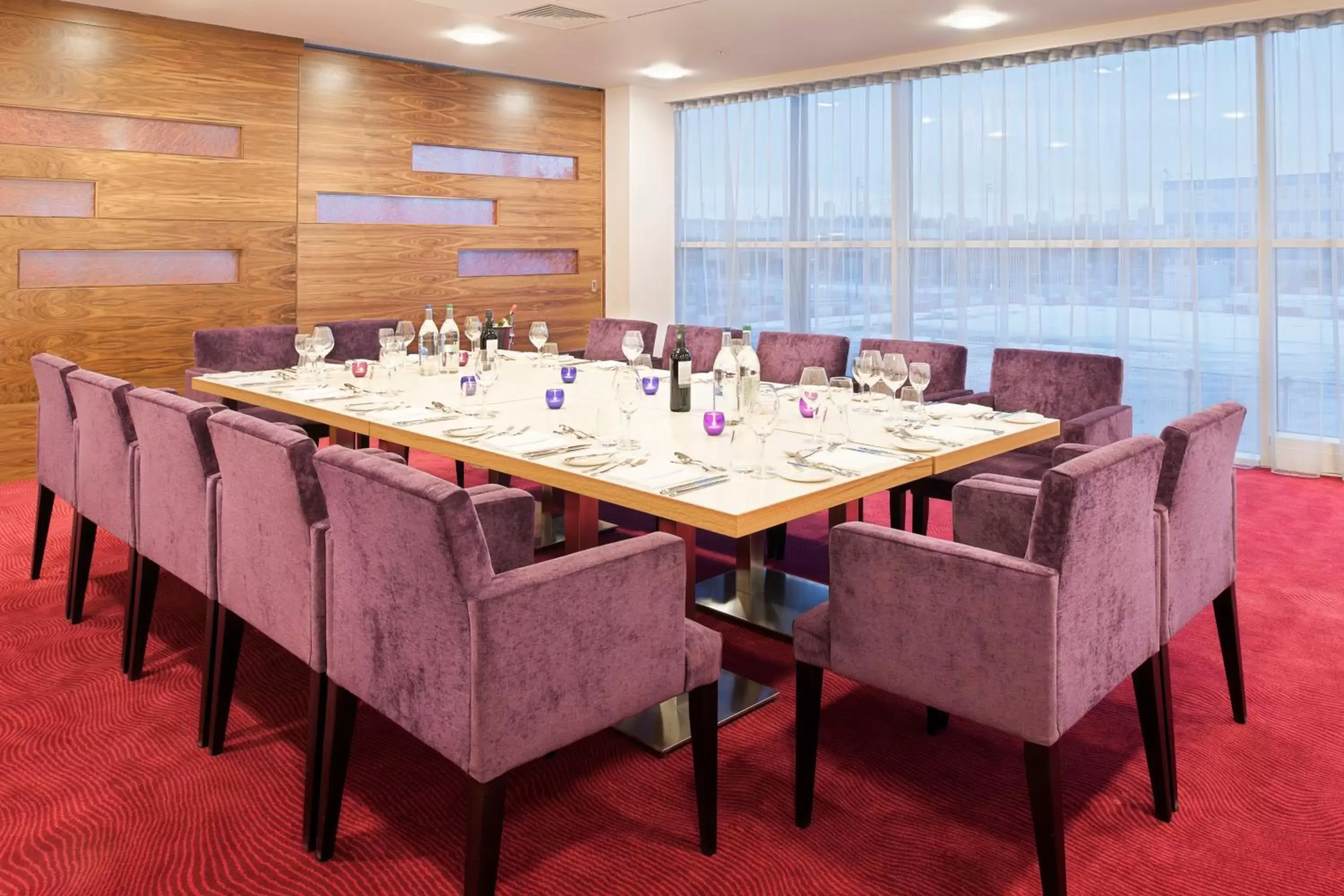 Restaurant/places to eat in Holiday Inn Manchester-Mediacityuk, an IHG Hotel