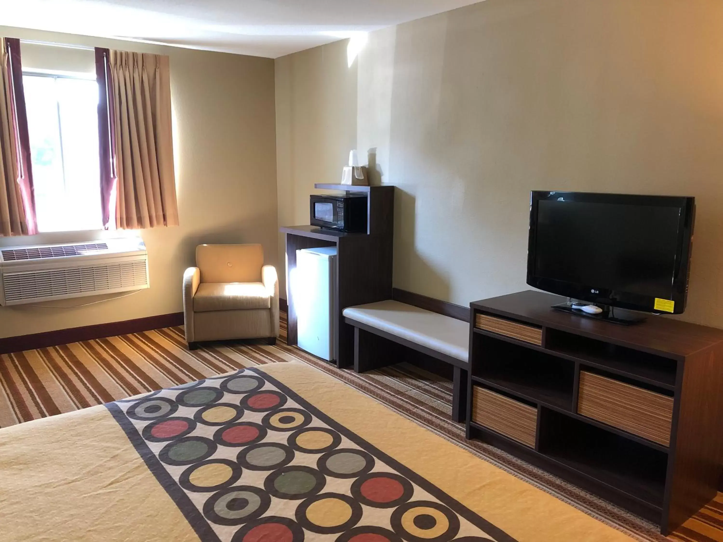 Bedroom, TV/Entertainment Center in Super 8 by Wyndham S Jordan/Sandy/Slc Area