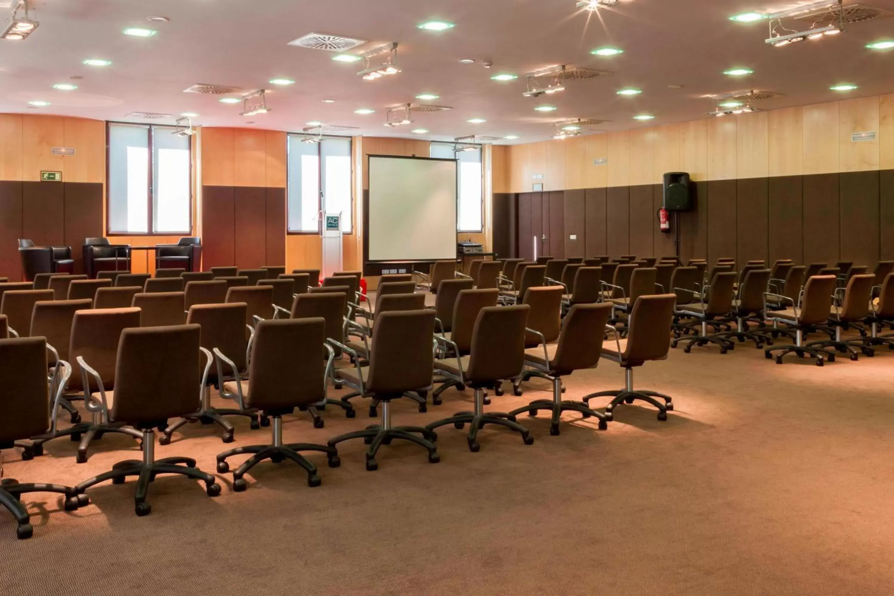 Meeting/conference room in AC Hotel Palacio de Santa Ana by Marriott